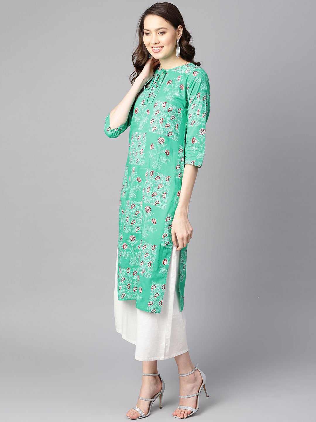 Women's Rama Green Floral Print Round Neck With Keyhole Tassel Kurta - Nayo Clothing