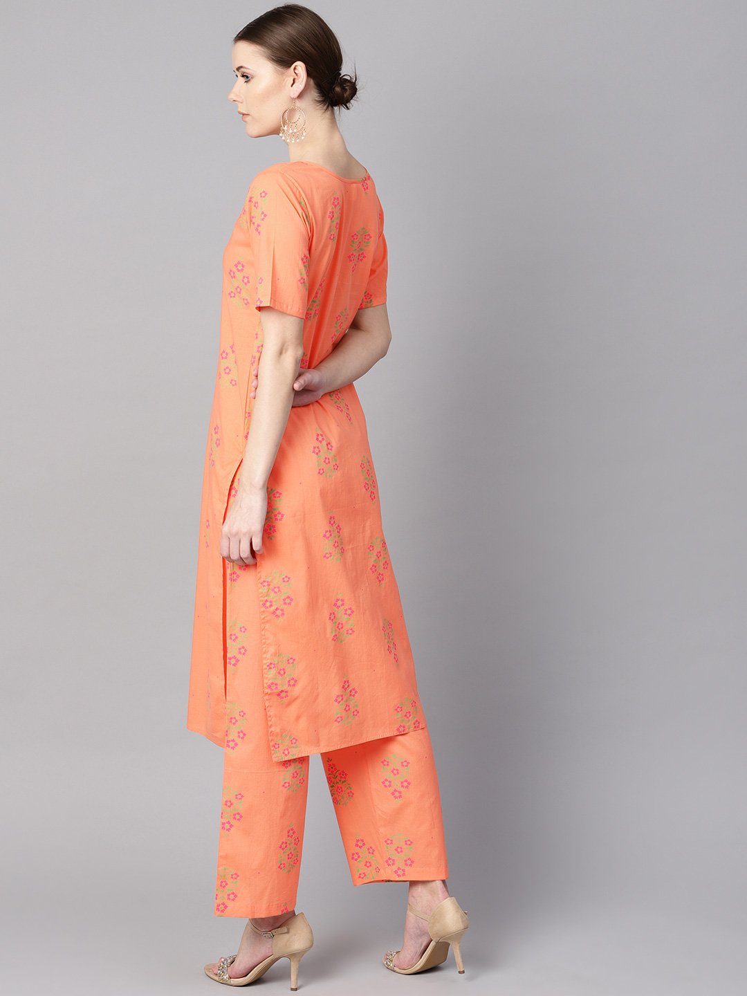 Women's Peach Floral Sort Printed Kurta Set With Printed Pants - Nayo Clothing