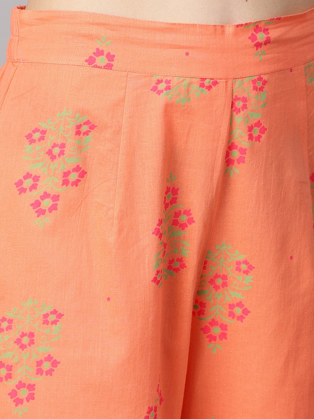 Women's Peach Floral Sort Printed Kurta Set With Printed Pants - Nayo Clothing