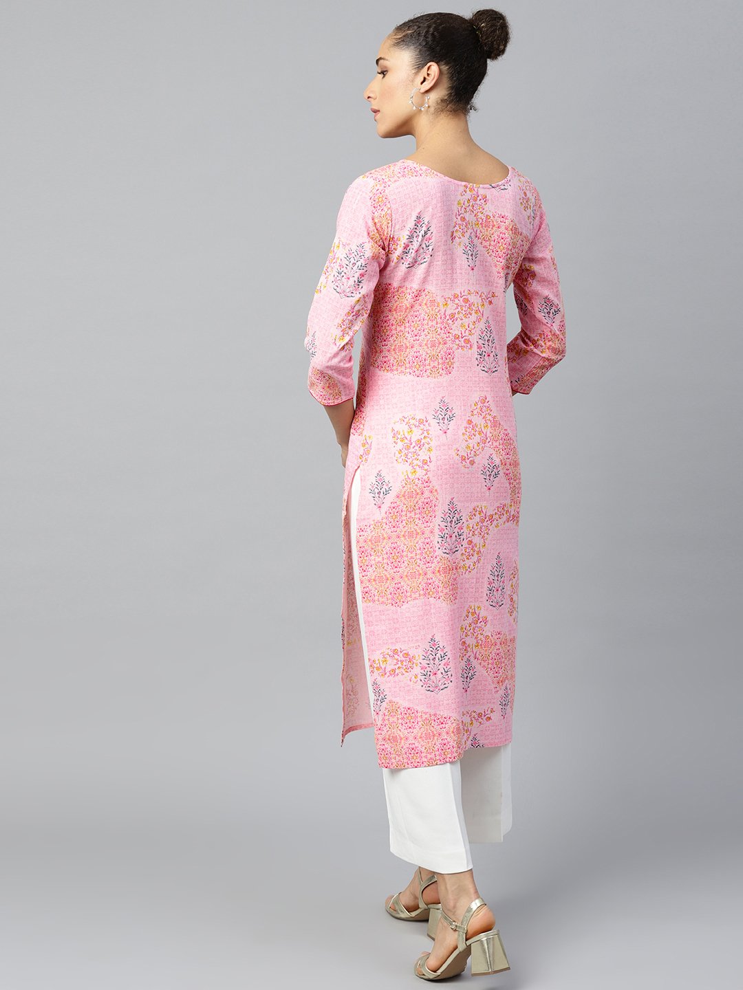 Women's Pink Calf Length Three-Quarter Sleeves Straight Floral Printed Cotton Kurta - Nayo Clothing