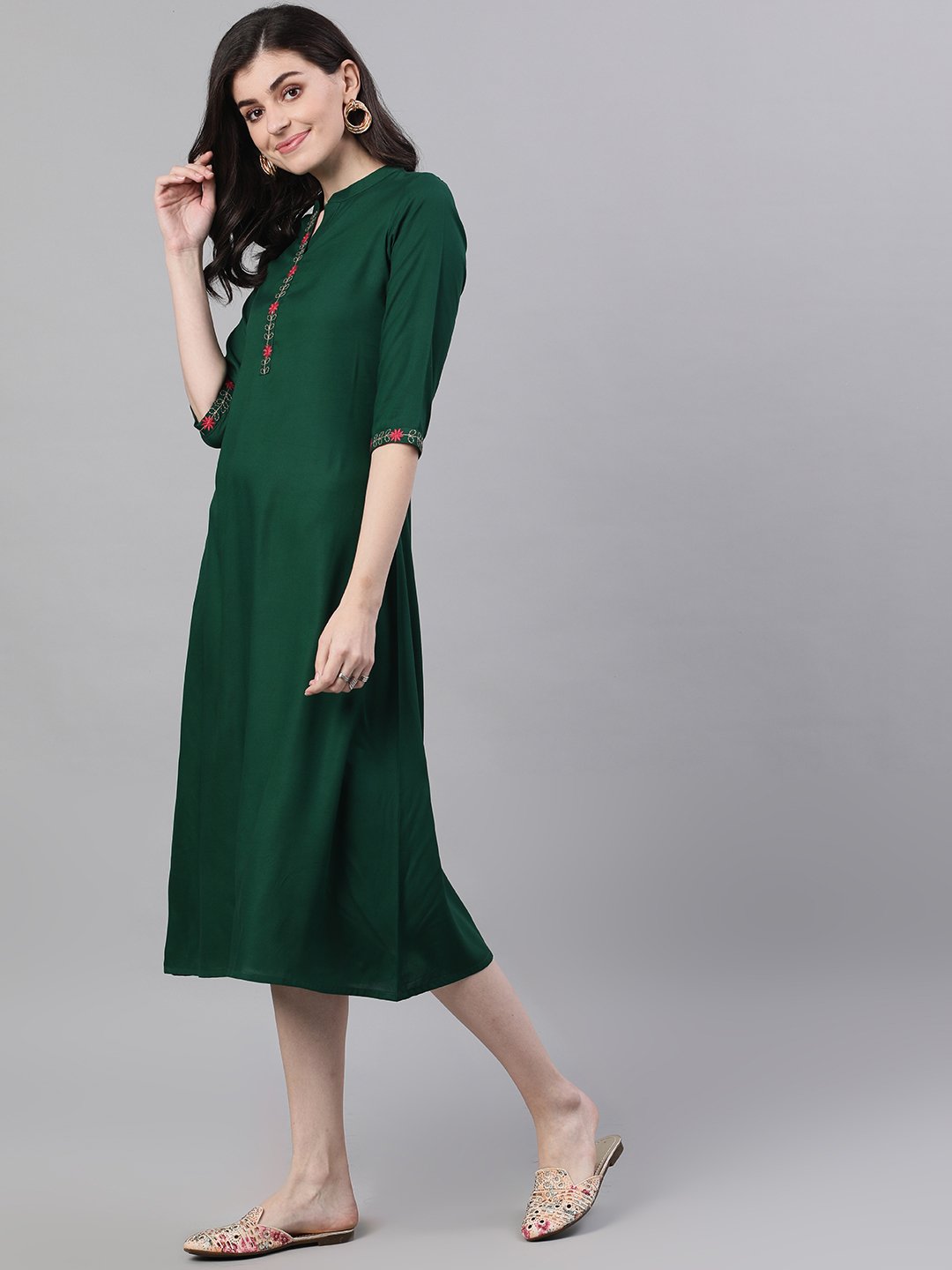 Women's Green Solid Solid Mandarin Collar Viscose Rayon A-Line Dress - Nayo Clothing