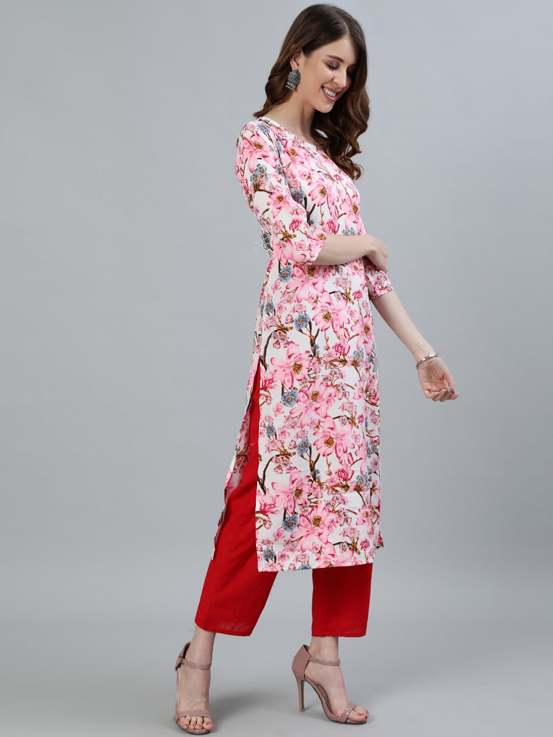 Women's Pink Floral Printed Straight Kurta With Three Quarter Sleeves - Nayo Clothing