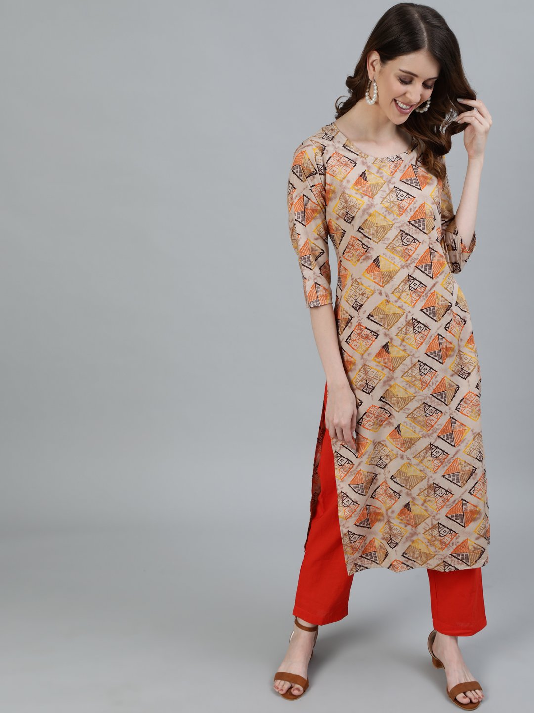 Women's Beige Printed Straight Kurta With Three Quarter Sleeves - Nayo Clothing