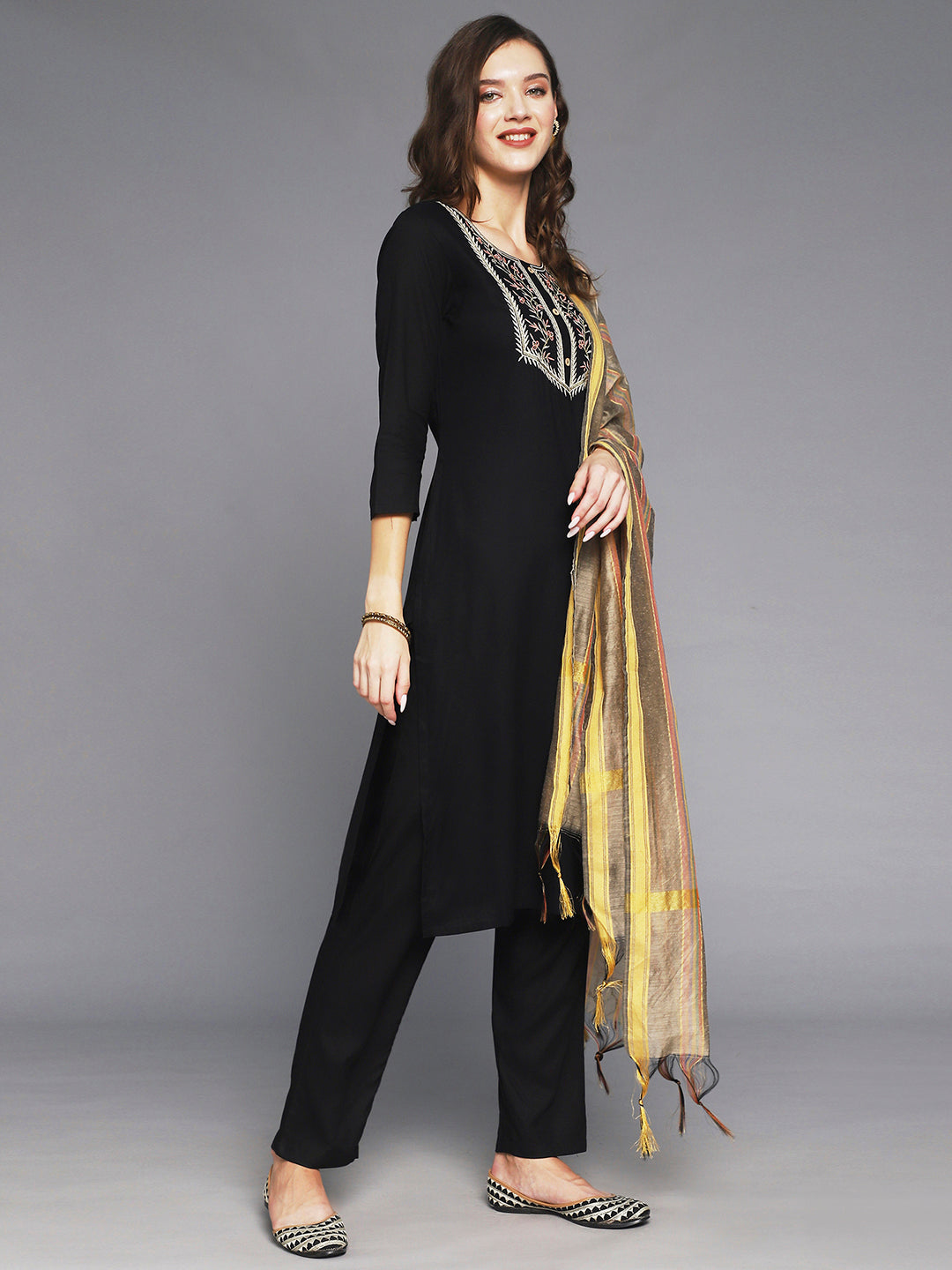 Color_Black