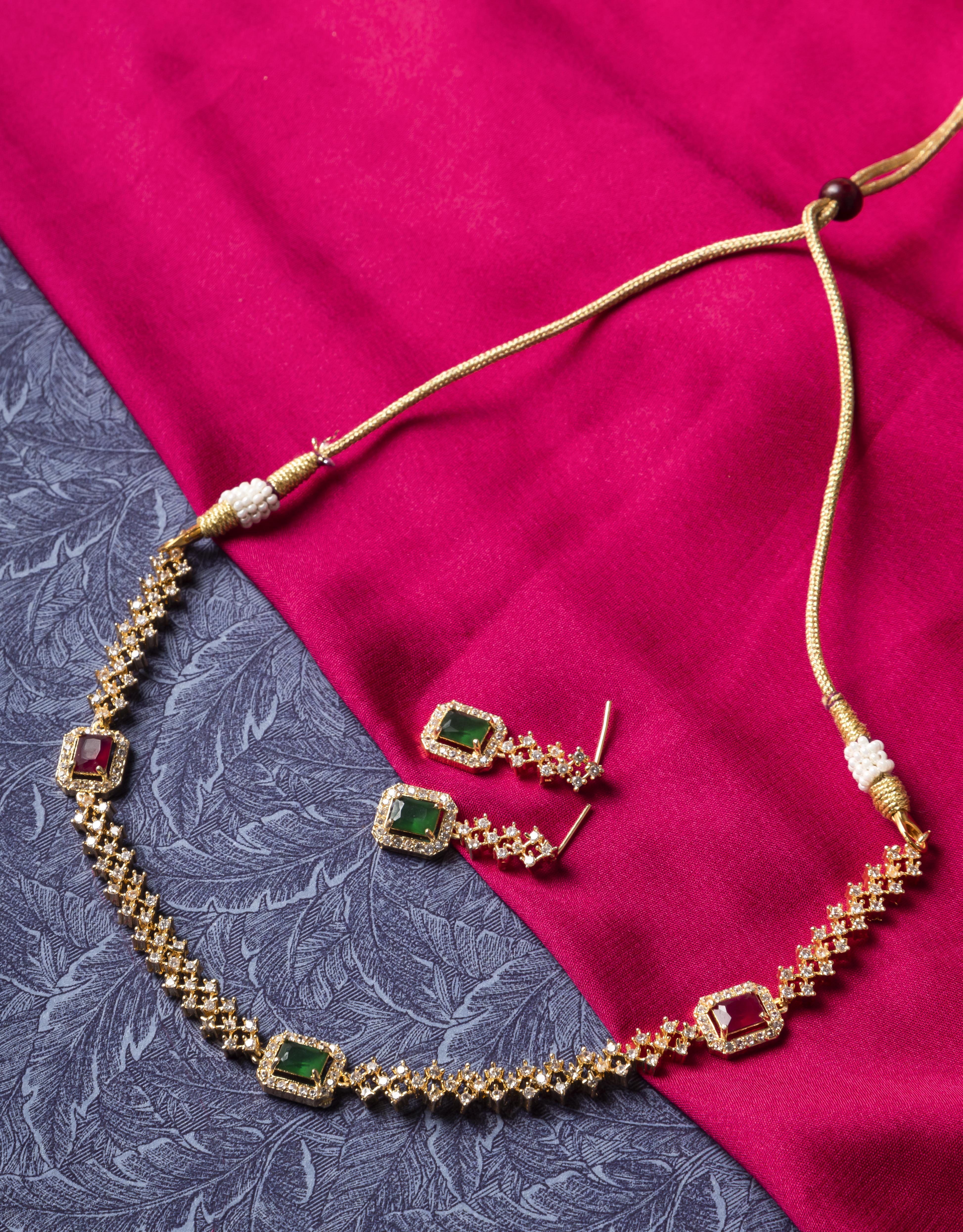 Women's Gorgeous Three Stone Ad Necklace - Stileadda