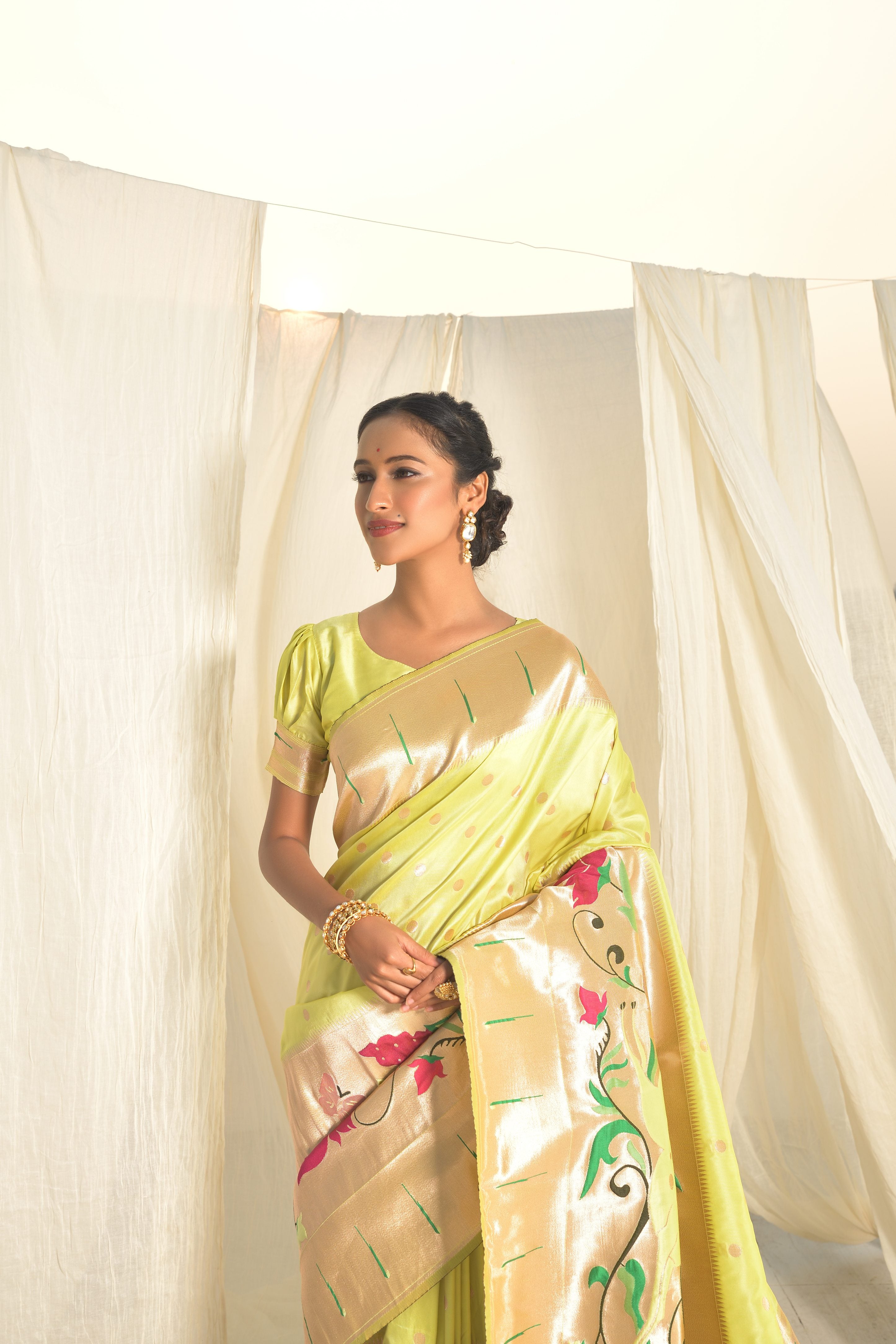 Women's Pista Paithani Silk Zari Woven Saree With Blouse  (Saree Blouse Without stitch) - Aastha Fashion