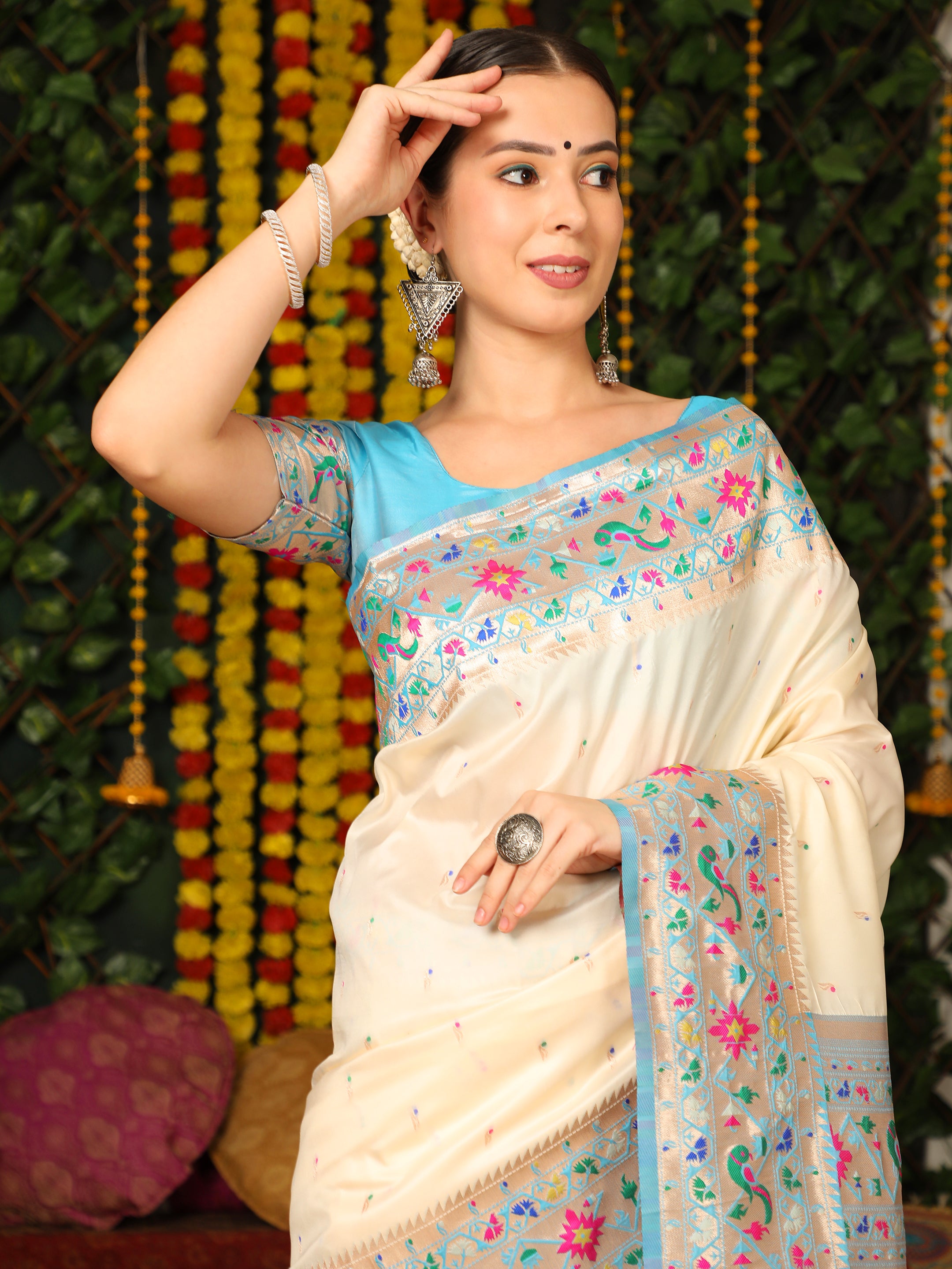 Women's Off White Paithani Silk Zari Woven Saree With Blouse  (Saree Blouse Without stitch) - Aastha Fashion