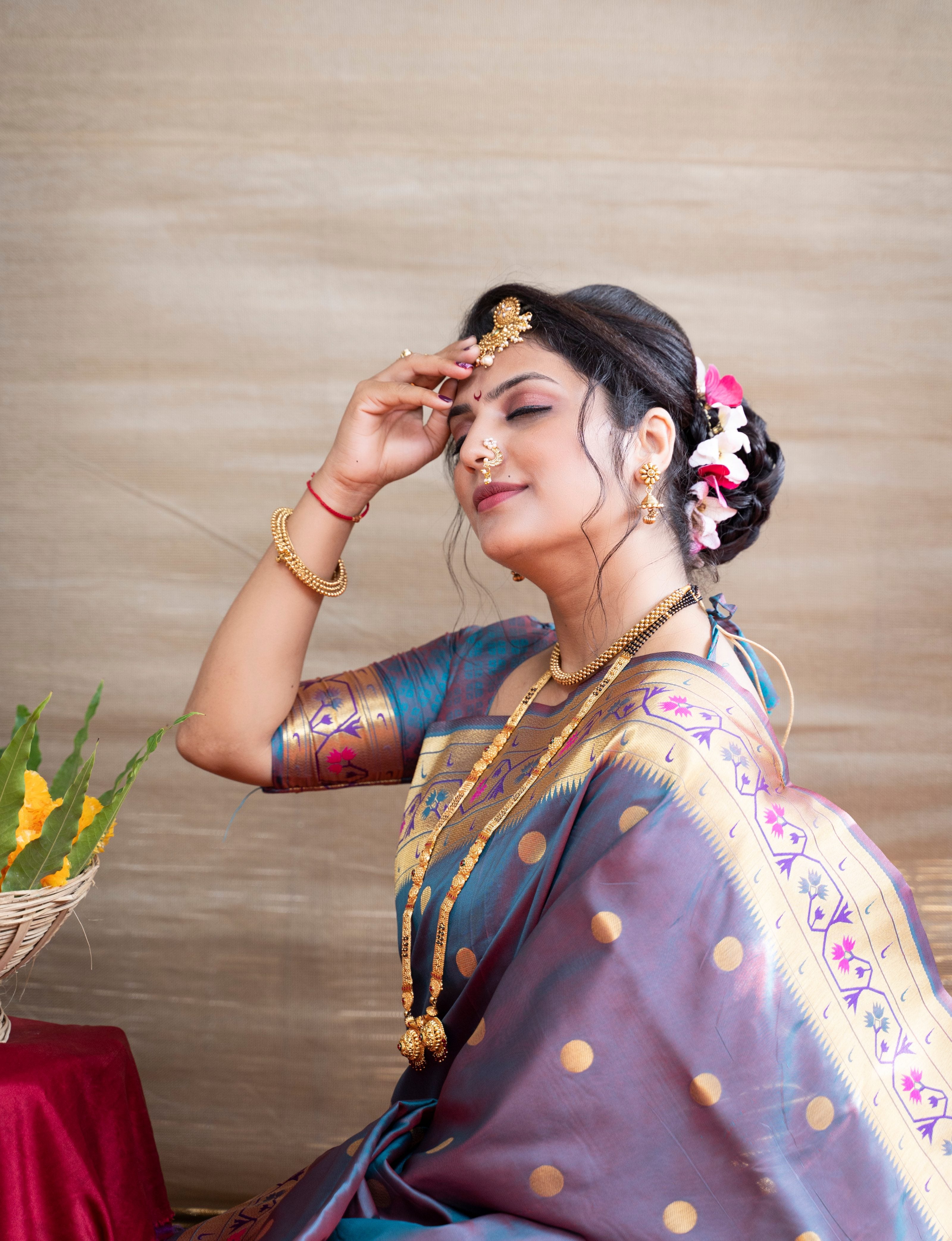 Women's Grey Paithani Silk Zari Woven Saree With Blouse - Aastha Fashion