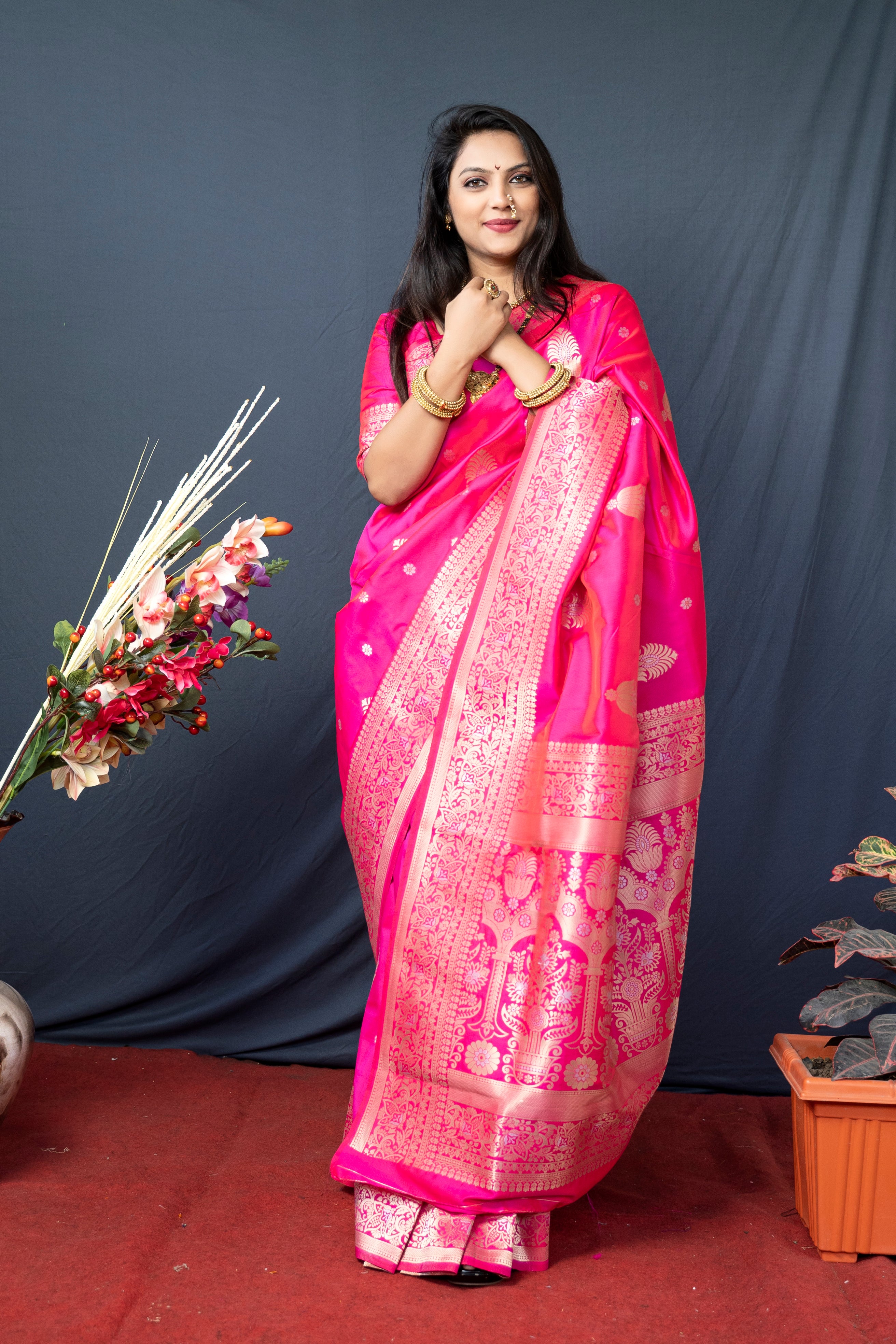 Women's Pink Banarasi Silk Zari Woven Saree With Blouse  (Saree Blouse Without stitch) - Aastha Fashion