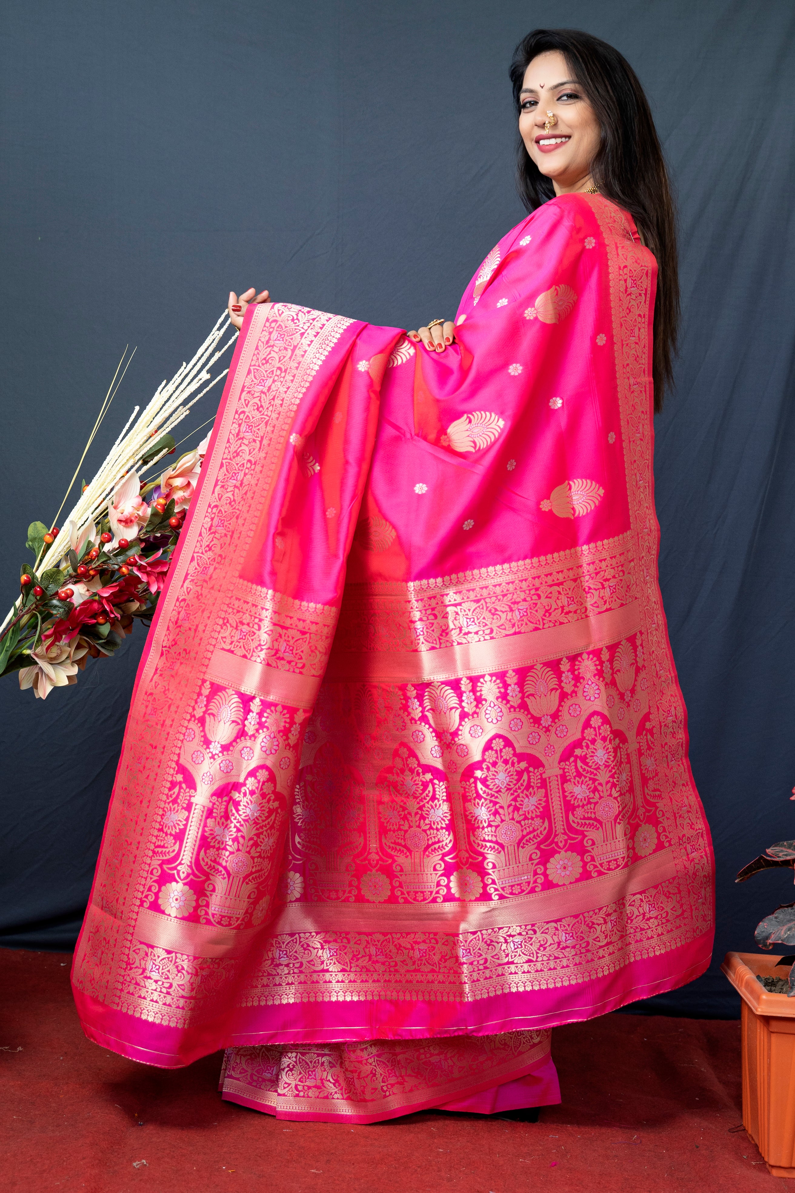 Women's Pink Banarasi Silk Zari Woven Saree With Blouse  (Saree Blouse Without stitch) - Aastha Fashion