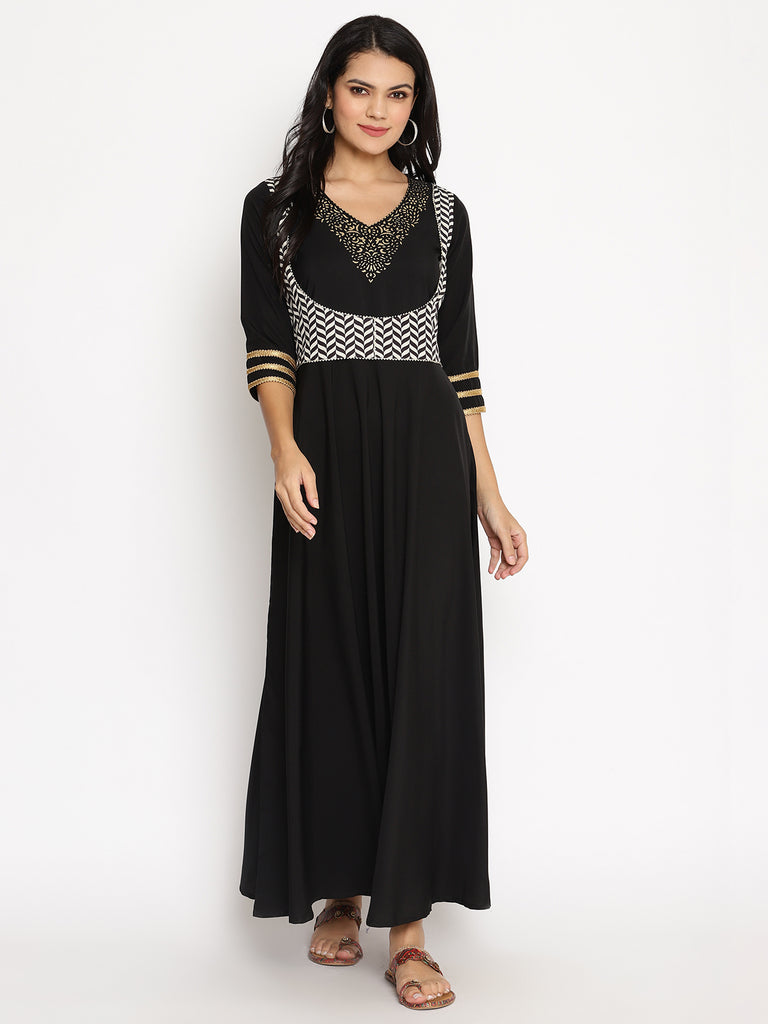 Women's Black Crepe Printed Kurt