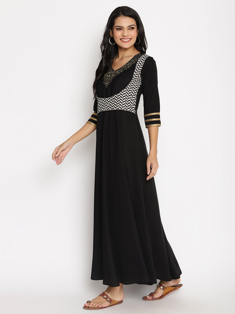 Women's Black Crepe Printed Kurt