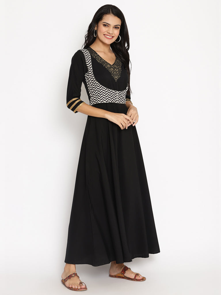 Women's Black Crepe Printed Kurt