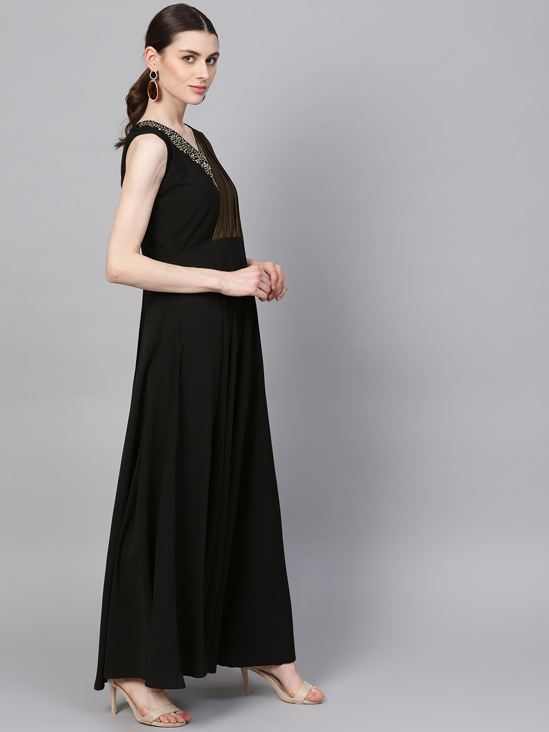 Women's Black Crepe Dress - Ahalyaa