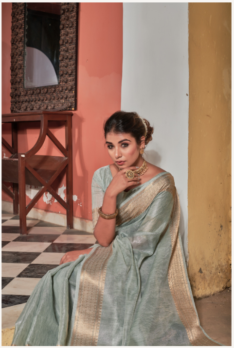 Women's Pastel Green Maheshwari Silk Zari Woven Saree With Blouse - Vishnu Weaves