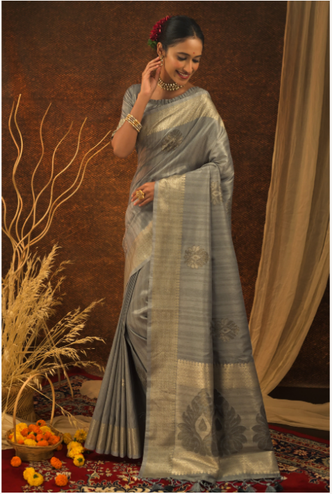 Women's Grey Mulberry Silk Jacquard Weaving Saree With Blouse - Vishnu Weaves