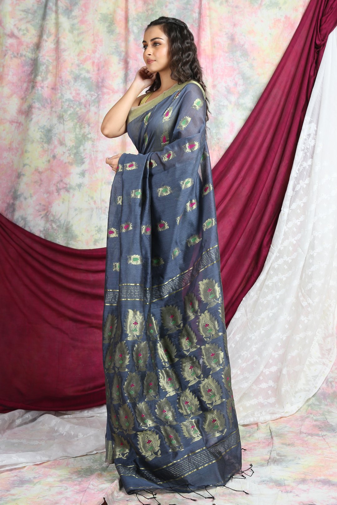 Women's Grey Handloom Saree With Zari Weaving - Arhi