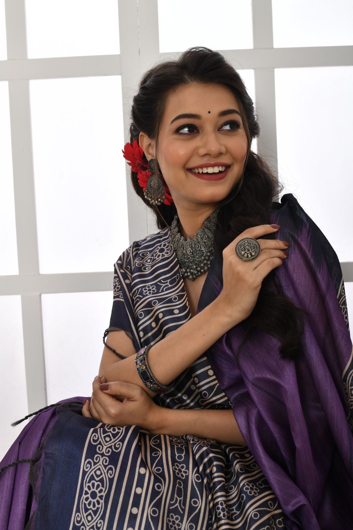Women's Purple Printed Tussar Silk Saree with Tassels - Vishnu Weaves