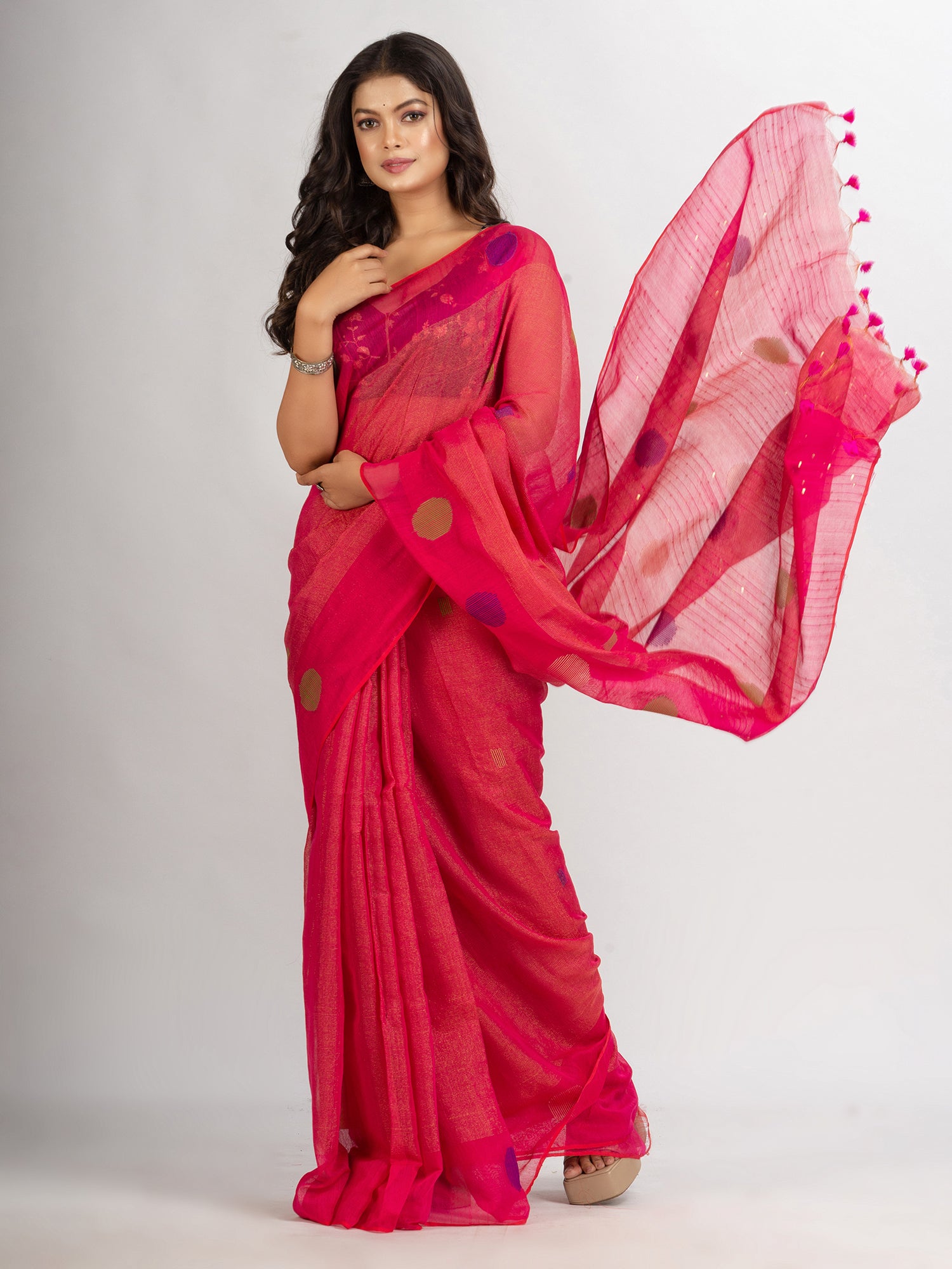 Women's Red Pink Handweven Cotton Blend Jamdani handloom Saree - Angoshobha