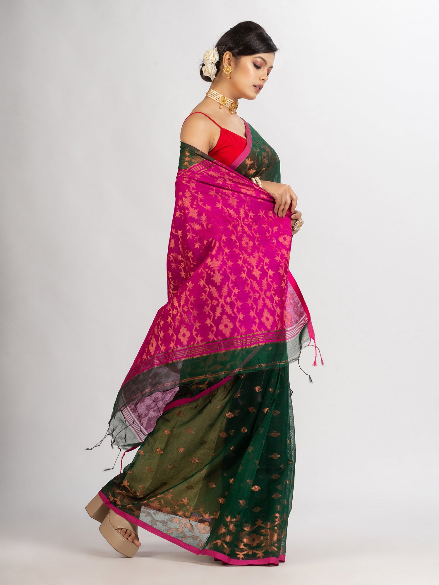 Women's Battle Green Cotton Blend Handloom Tangail Saree - Angoshobha