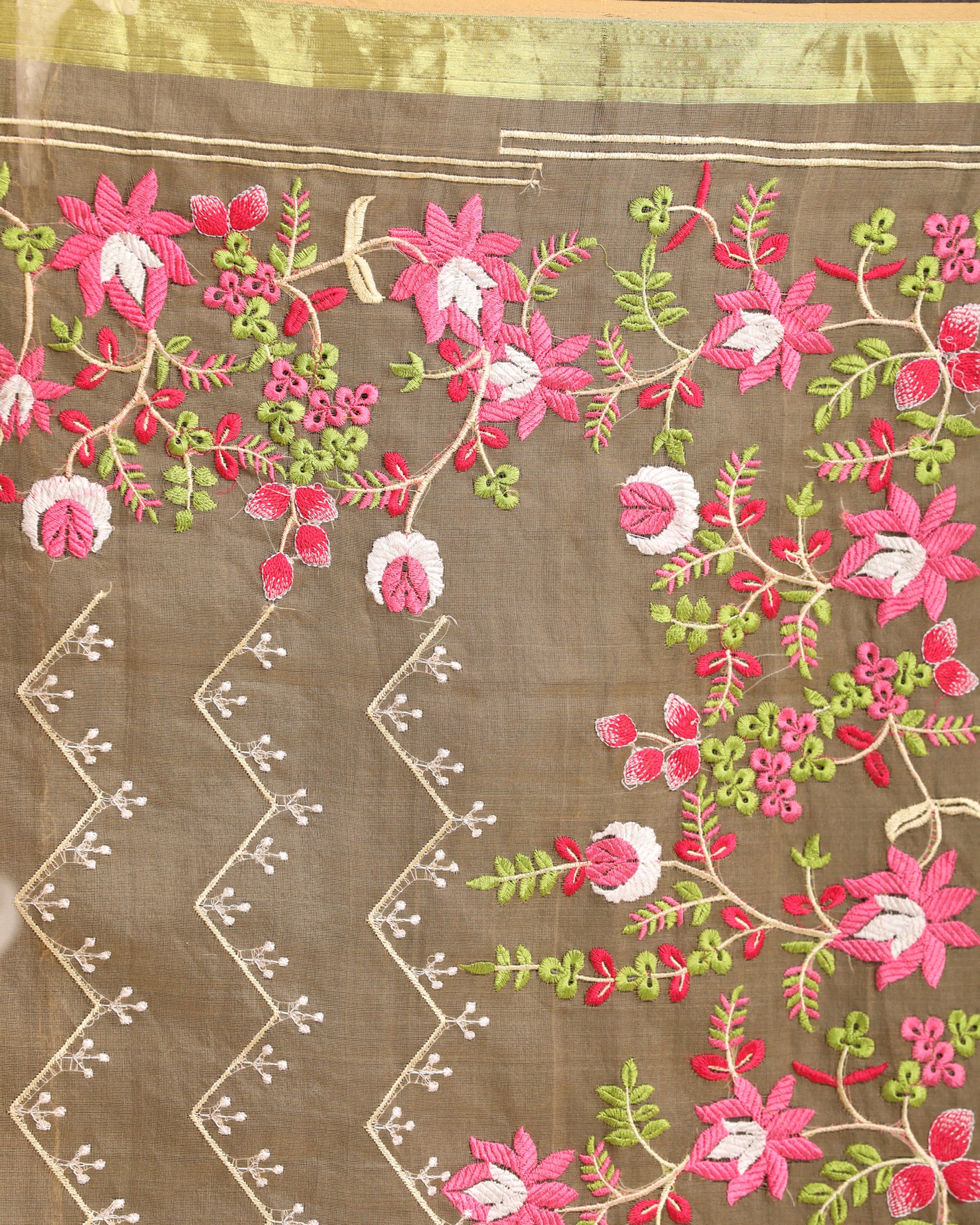 Women's Muga Art Silk Muslin Handloom Embroidery Saree - Angoshobha