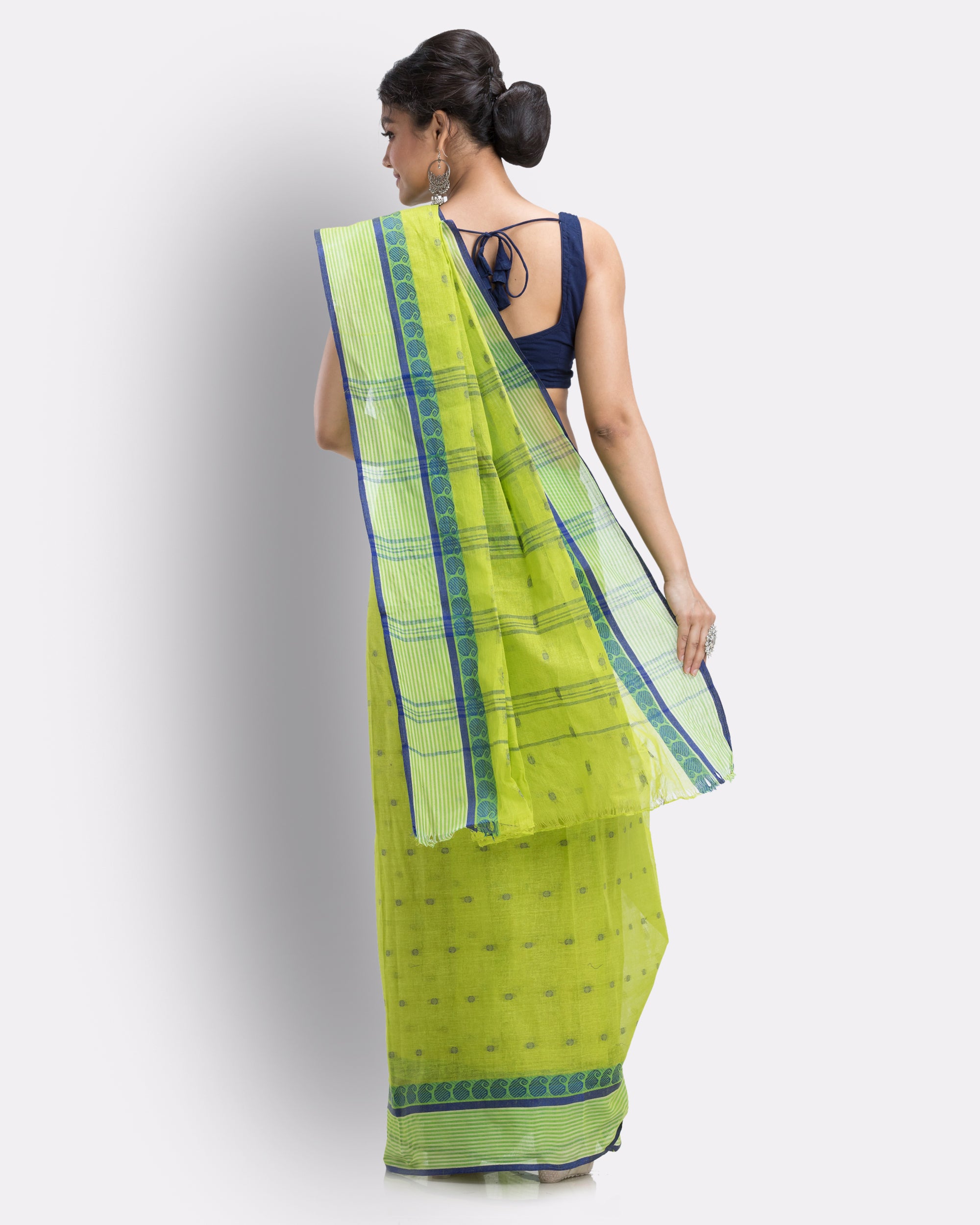 Women's Self Design Tant Pure Cotton Saree (Green) - Angoshobha