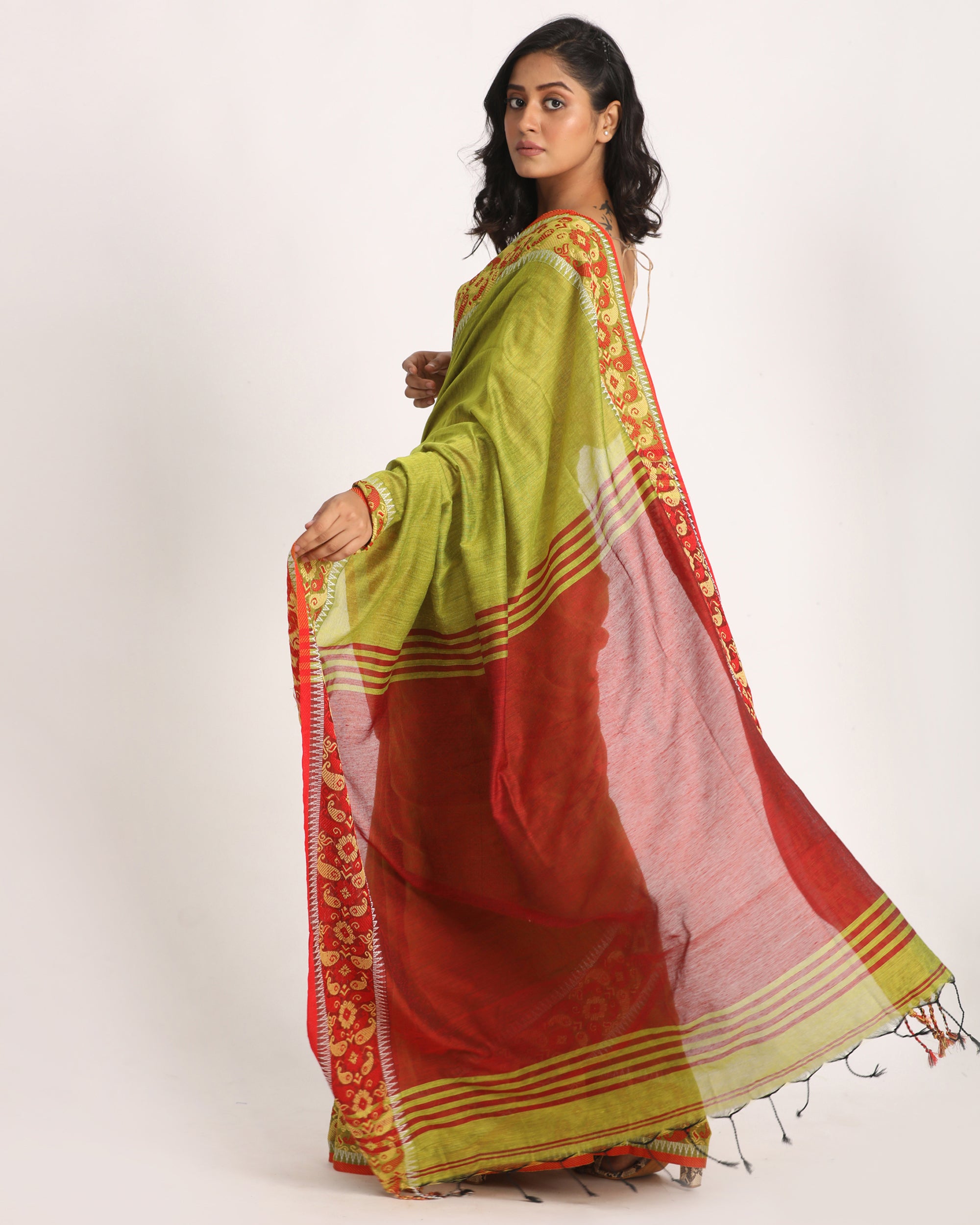 Women's Green Yellow Handloom Cotton Tangail Saree - Angoshobha