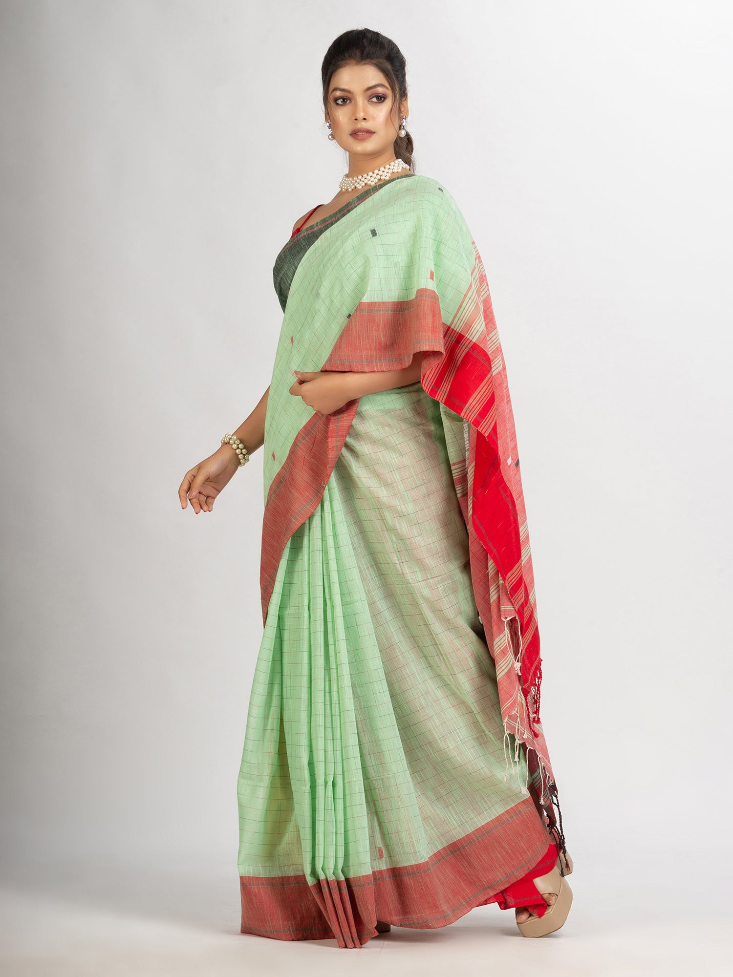 Women's Light Green Handwoven Cotton Jamdani handloom Saree - Angoshobha