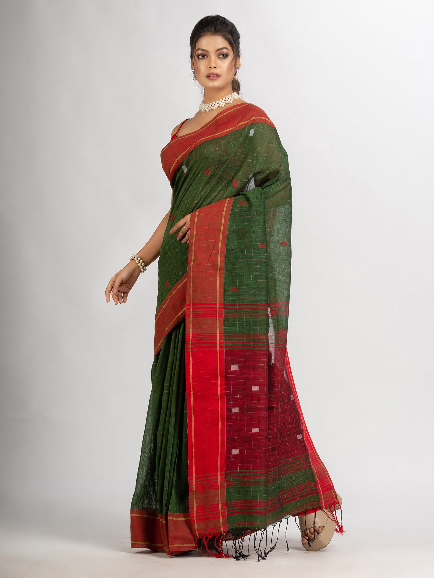 Women's Battle Green Handwoven Cotton Jamdani handloom Saree - Angoshobha