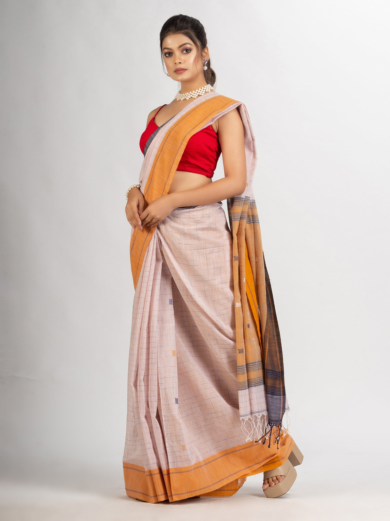 Women's Faded Pink Handwoven Cotton Jamdani handloom Saree - Angoshobha