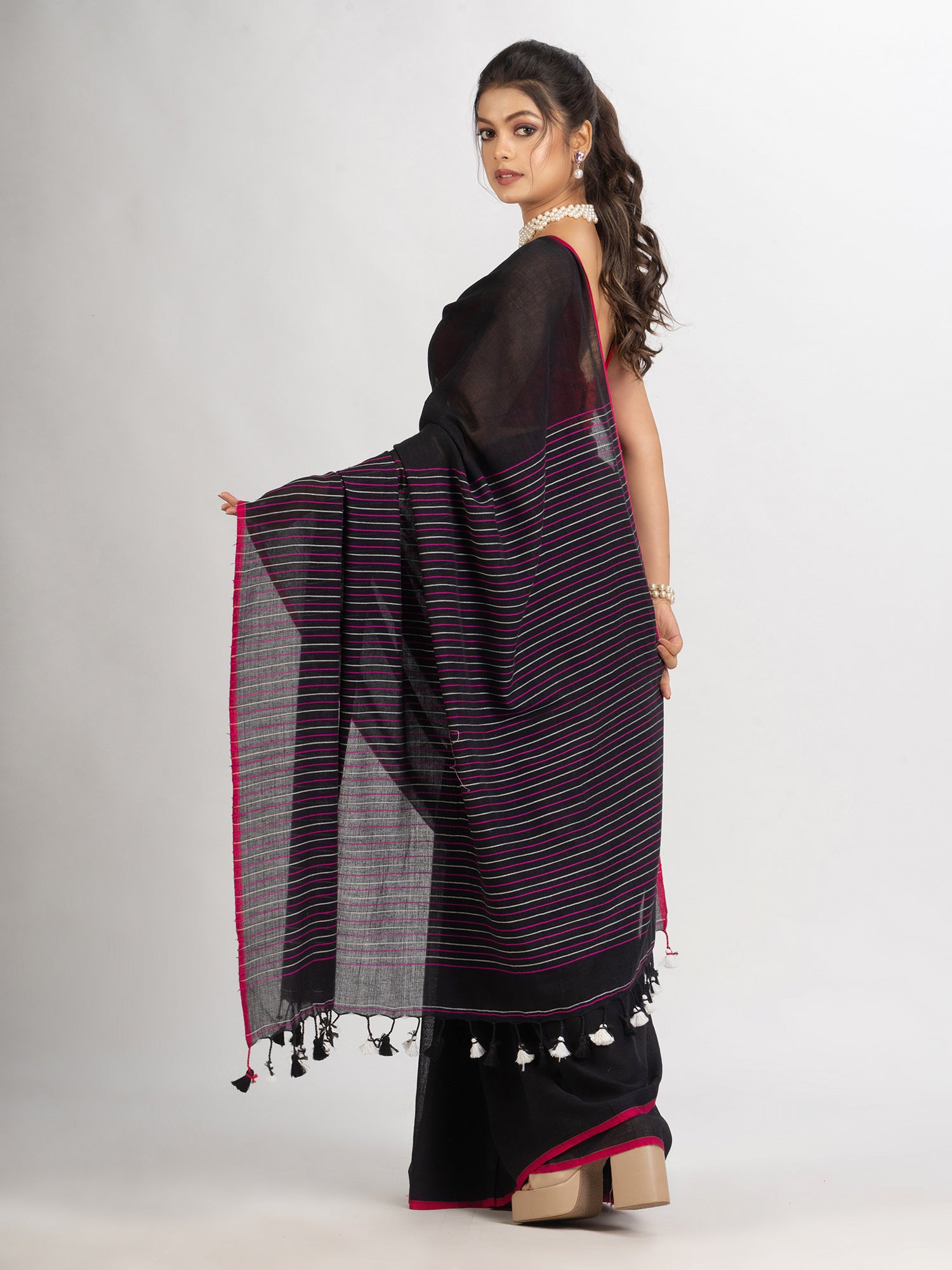 Women's Black Handwoven Cotton Stipe handloom Saree - Angoshobha