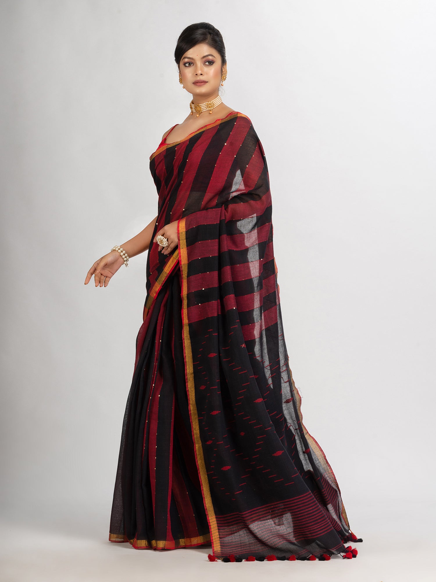 Women's Black And Red Stipe Handwoven Cotton Jamdani handloom Saree - Angoshobha