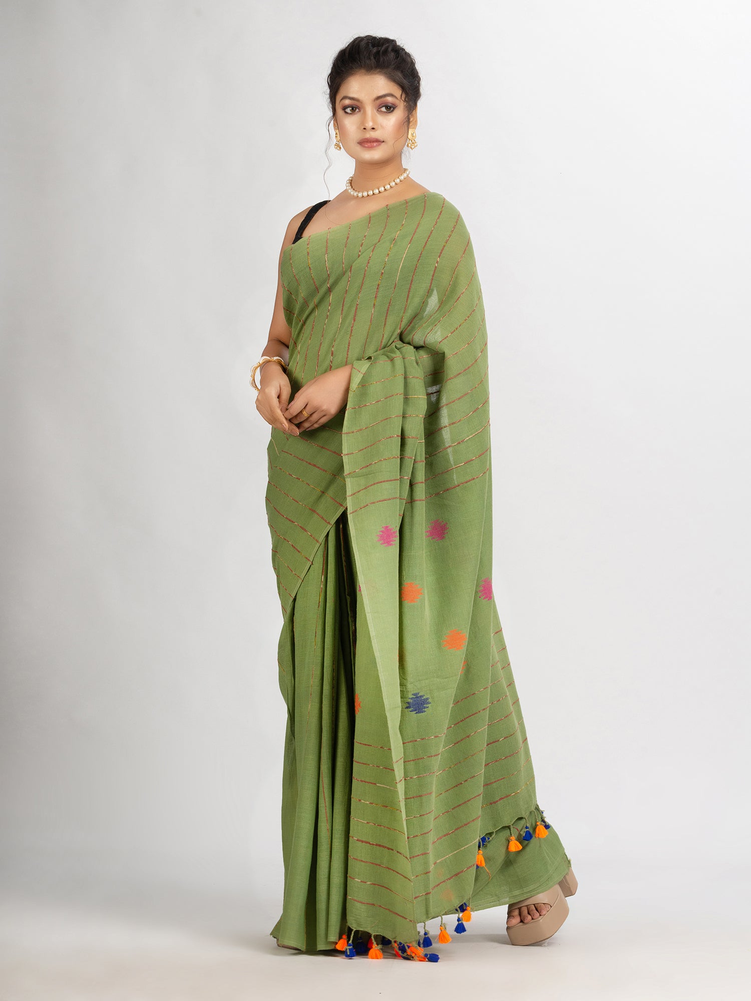 Women's Sage Green Handwoven Cotton Jamdani handloom Saree - Angoshobha