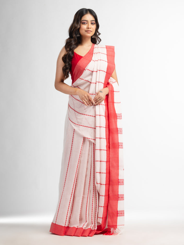 Women's white all body small fish design with fish design pallu in solid border handwoven cotton saree