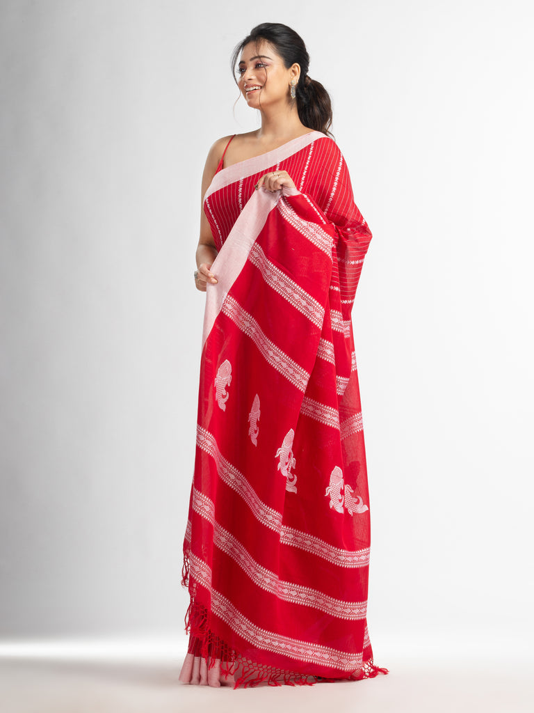 Women's Red all body small fish design with fish design pallu in solid border handwoven cotton saree