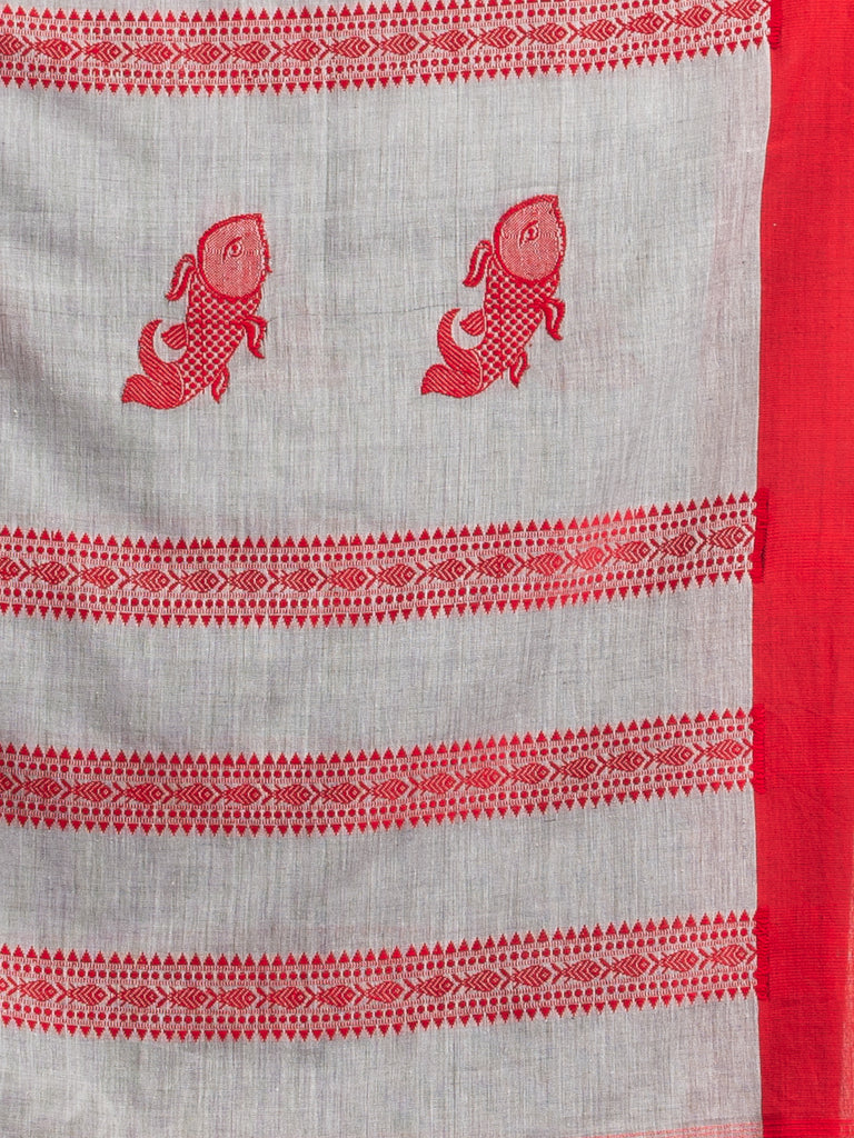 Women's Grey all body small fish design with fish design pallu in solid border handwoven cotton saree