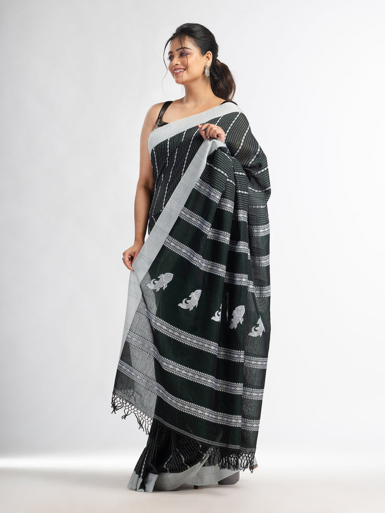 Women's Bottle green all body small fish design with fish design pallu in solid border handwoven cotton saree