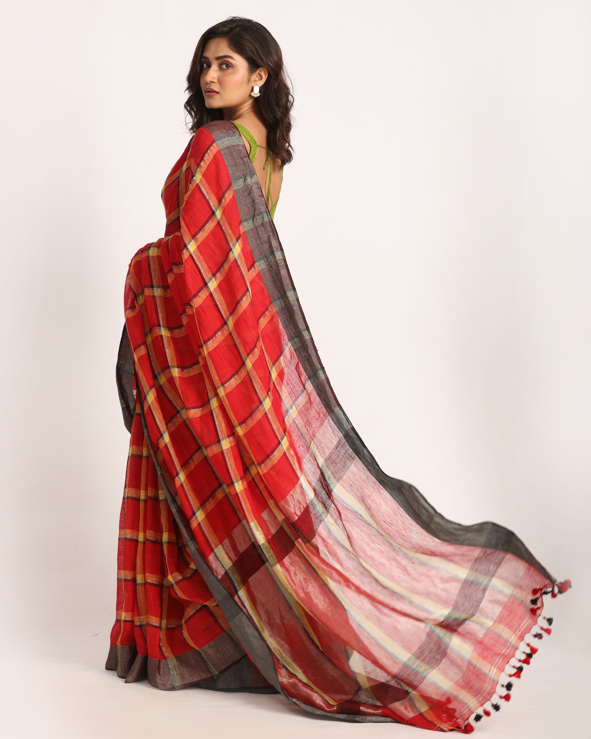 Women's Red Handloom Check Linen Saree - Angoshobha
