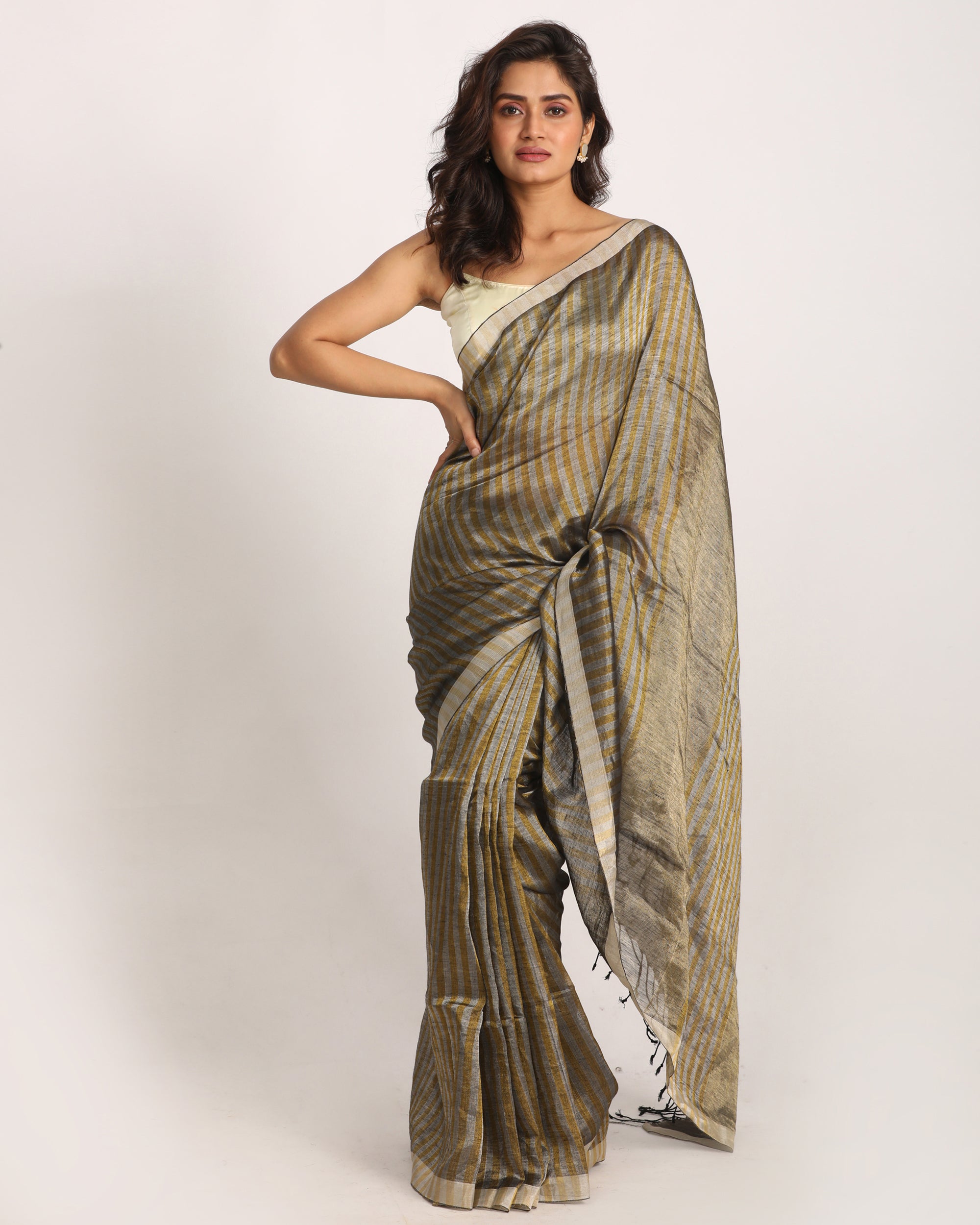 Women's Golden Silver Check Traditional Handloom Tissue Linen Saree - Angoshobha