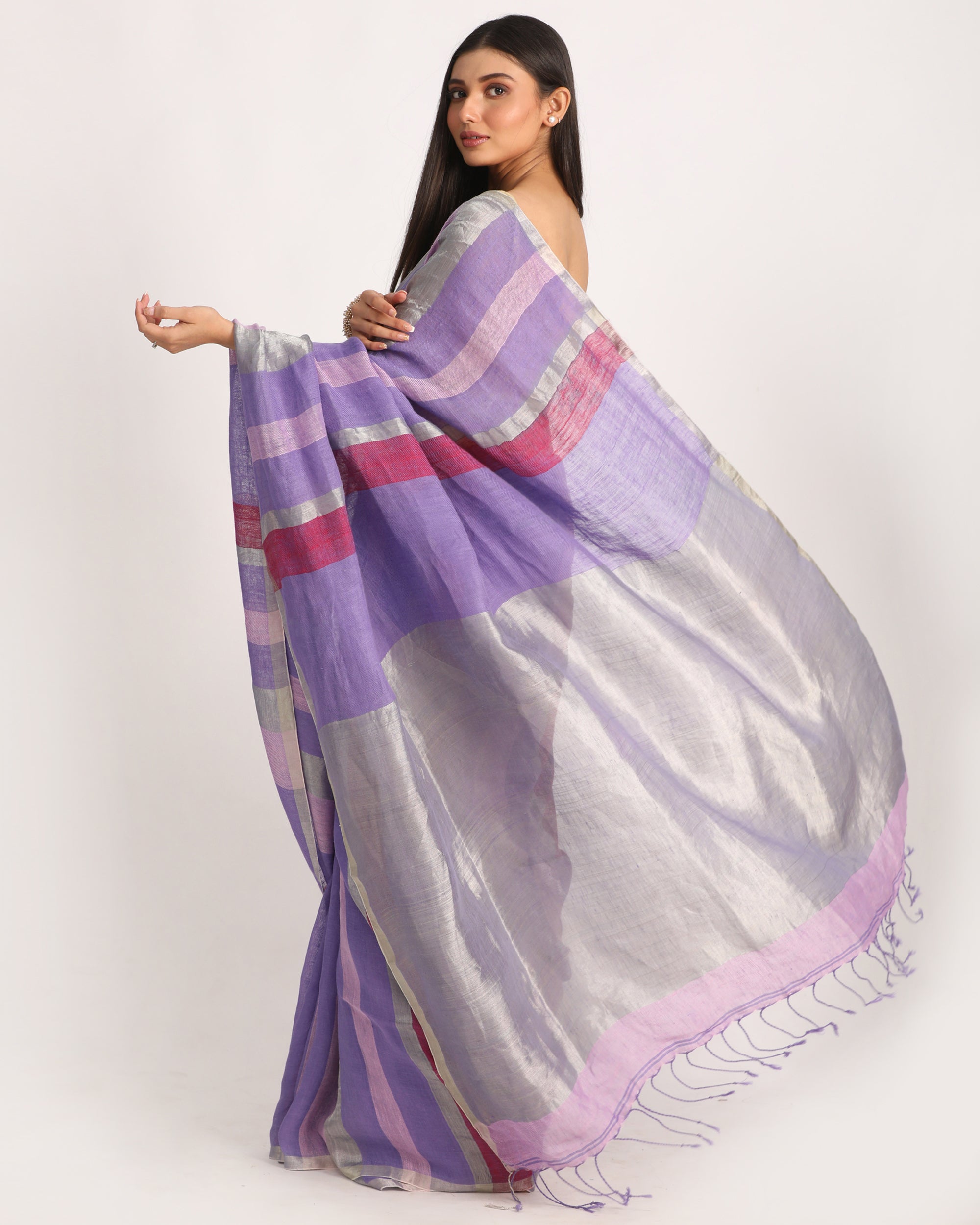 Women's Lavender Traditional Handloom Check Linen Saree - Angoshobha