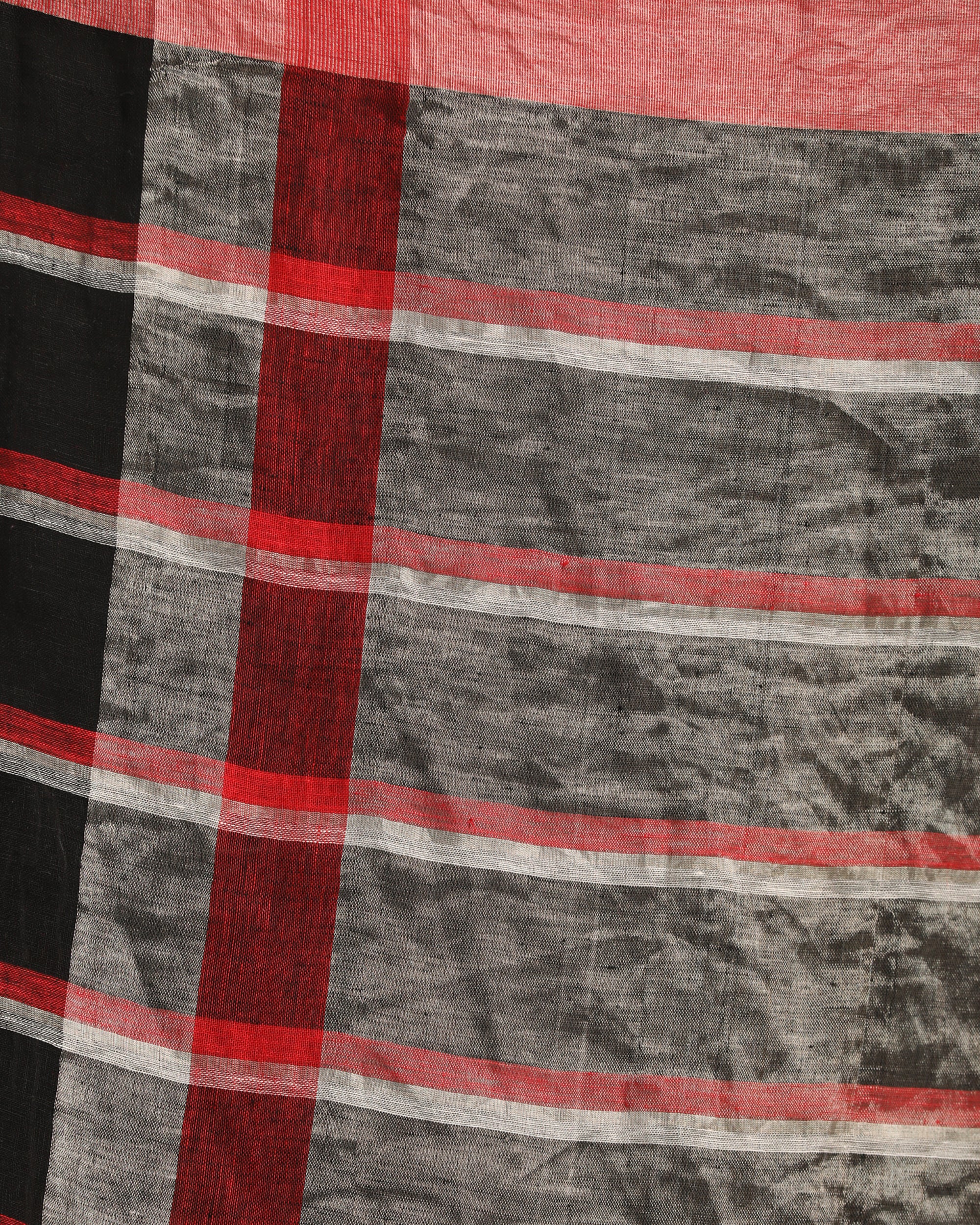 Women's Black Red Traditional Check Linen Handloom Saree - Angoshobha