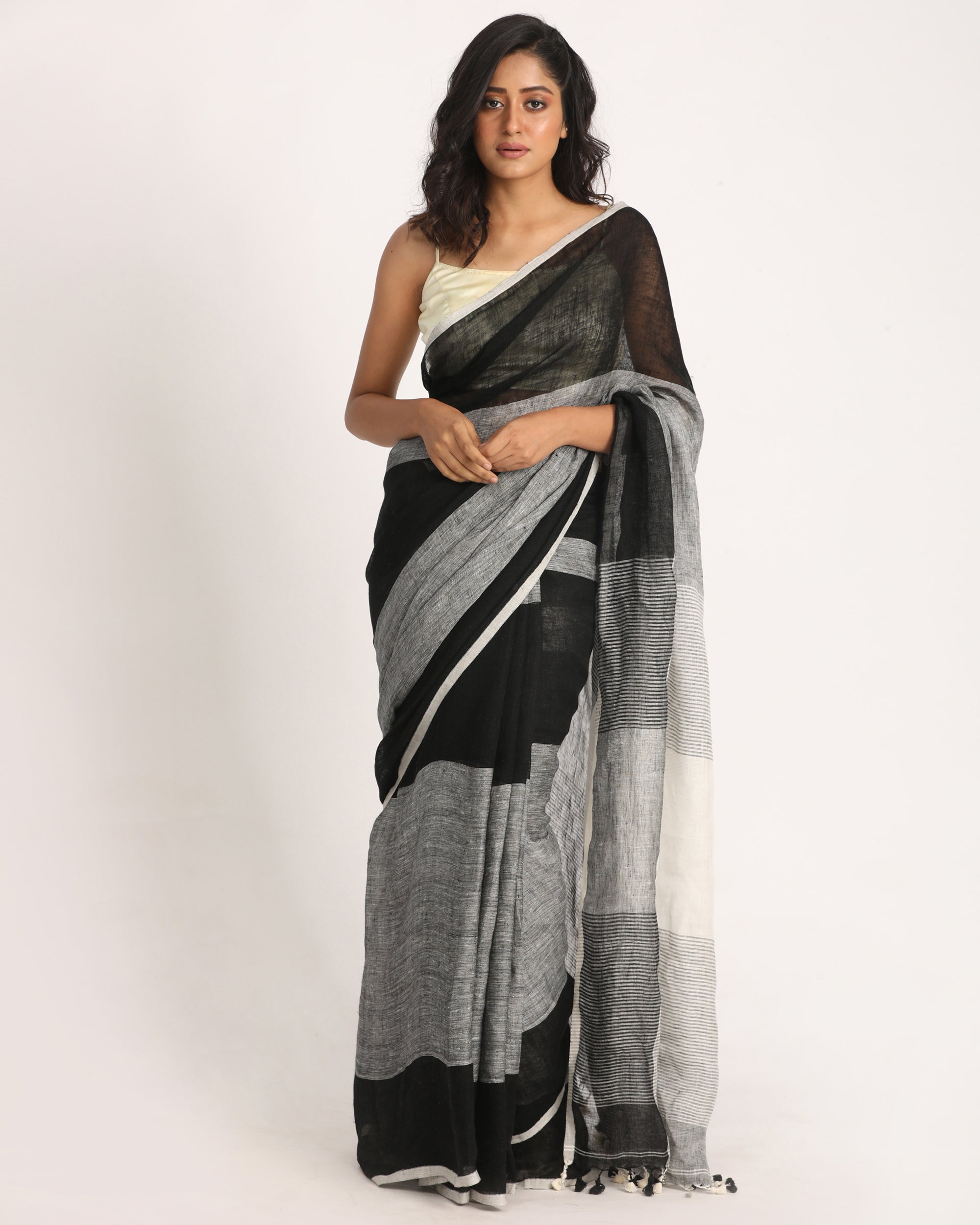 Women's Black Grey Traditional Handloom Linen Saree - Angoshobha