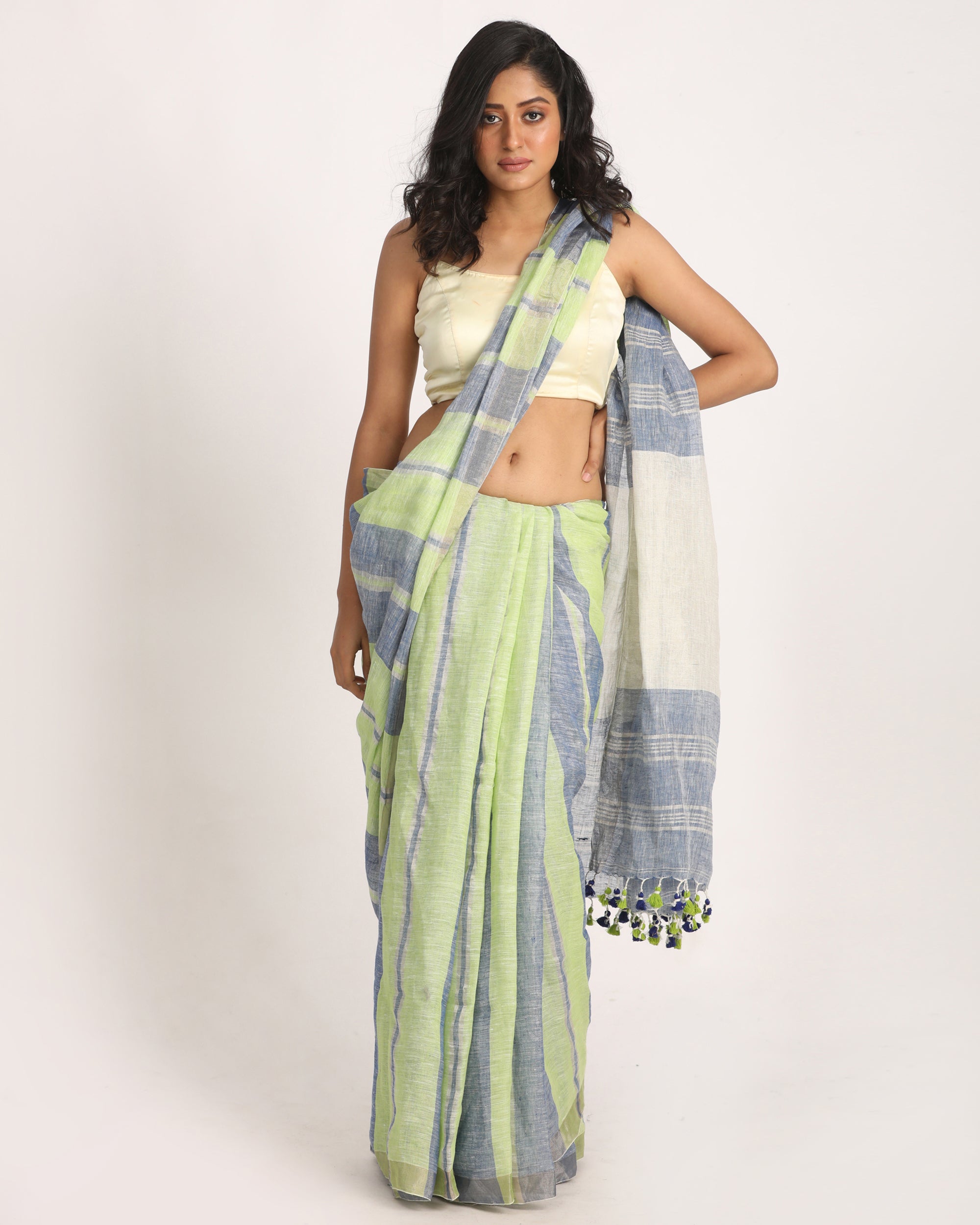 Women's Green Blue Traditional Handloom Check Linen Saree - Angoshobha