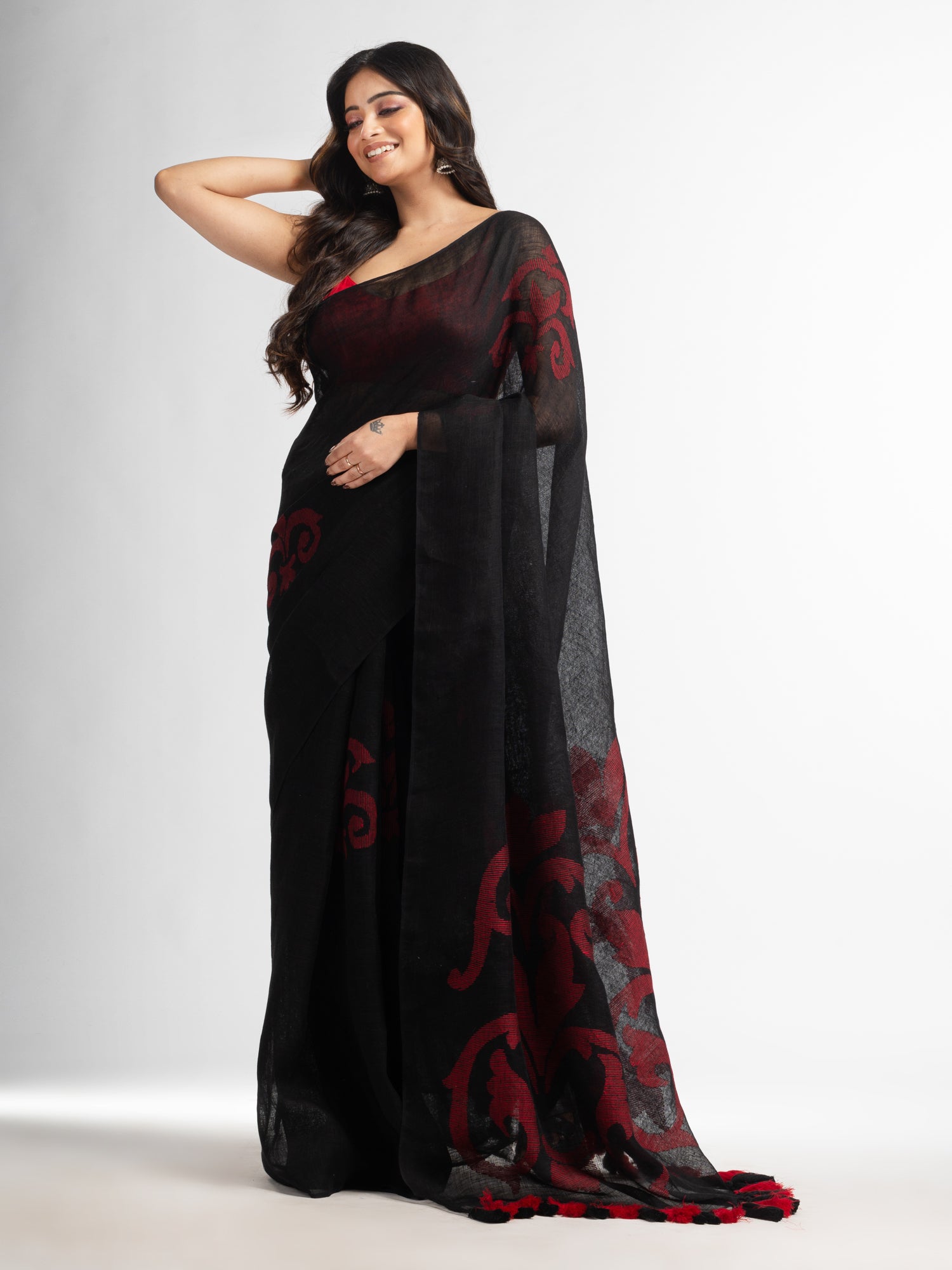 Women's Black jamdani handwoven linen saree - Angoshobha