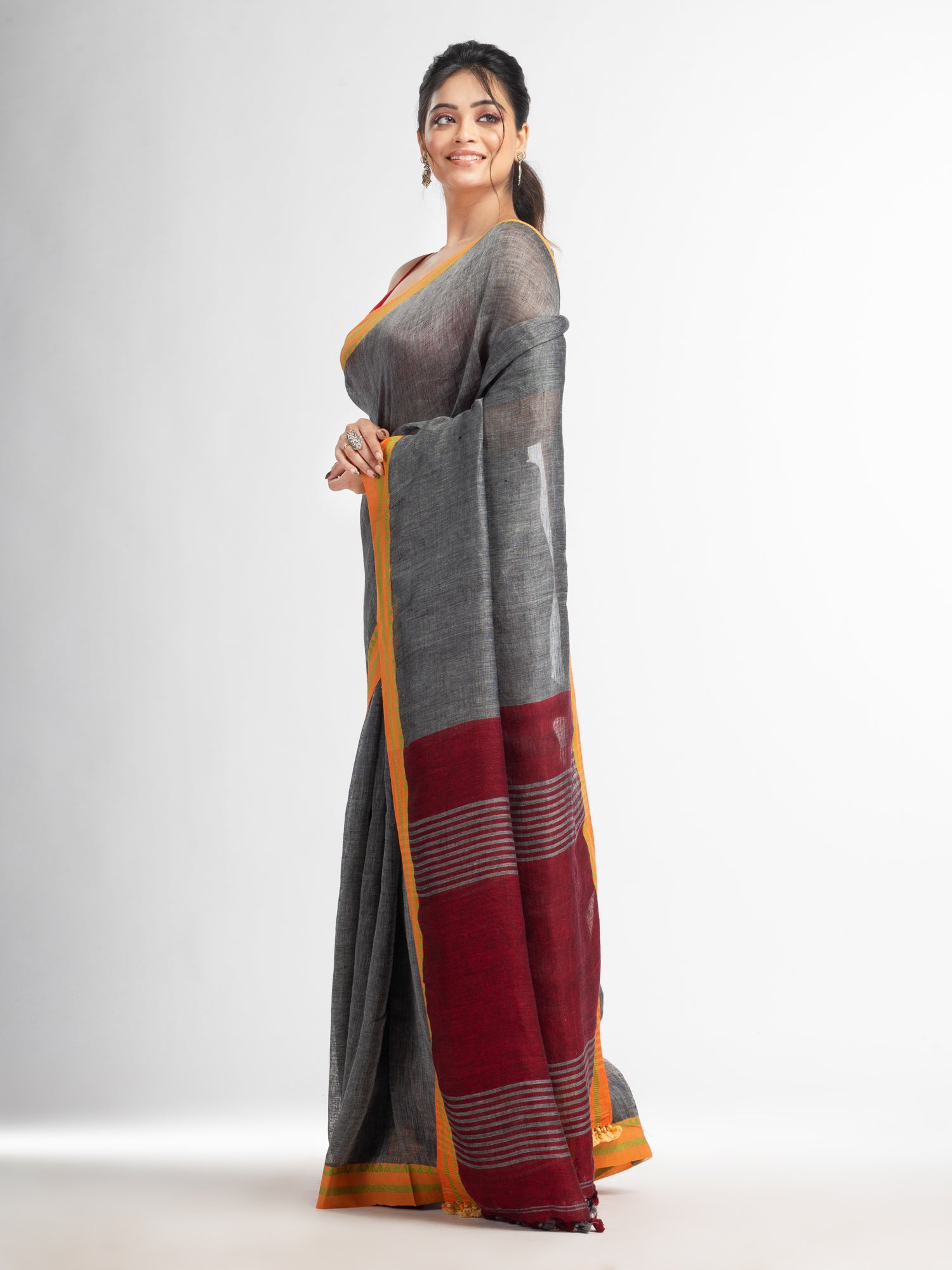 Women's Grey with red pallu in jacquard boeder handwoven linen saree - Angoshobha