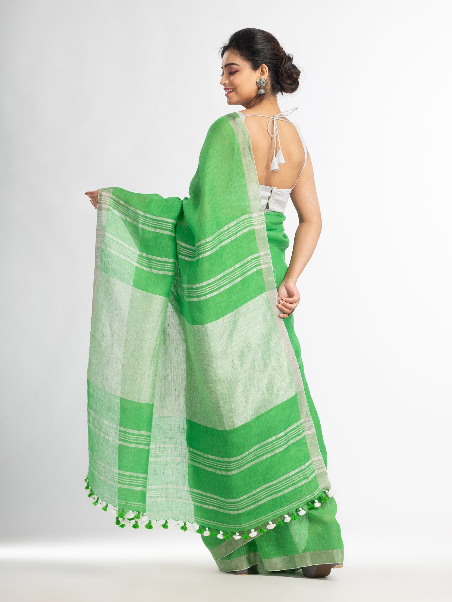 Women's Green with silver zari pallu in silver zari border handwoven linen saree - Angoshobha