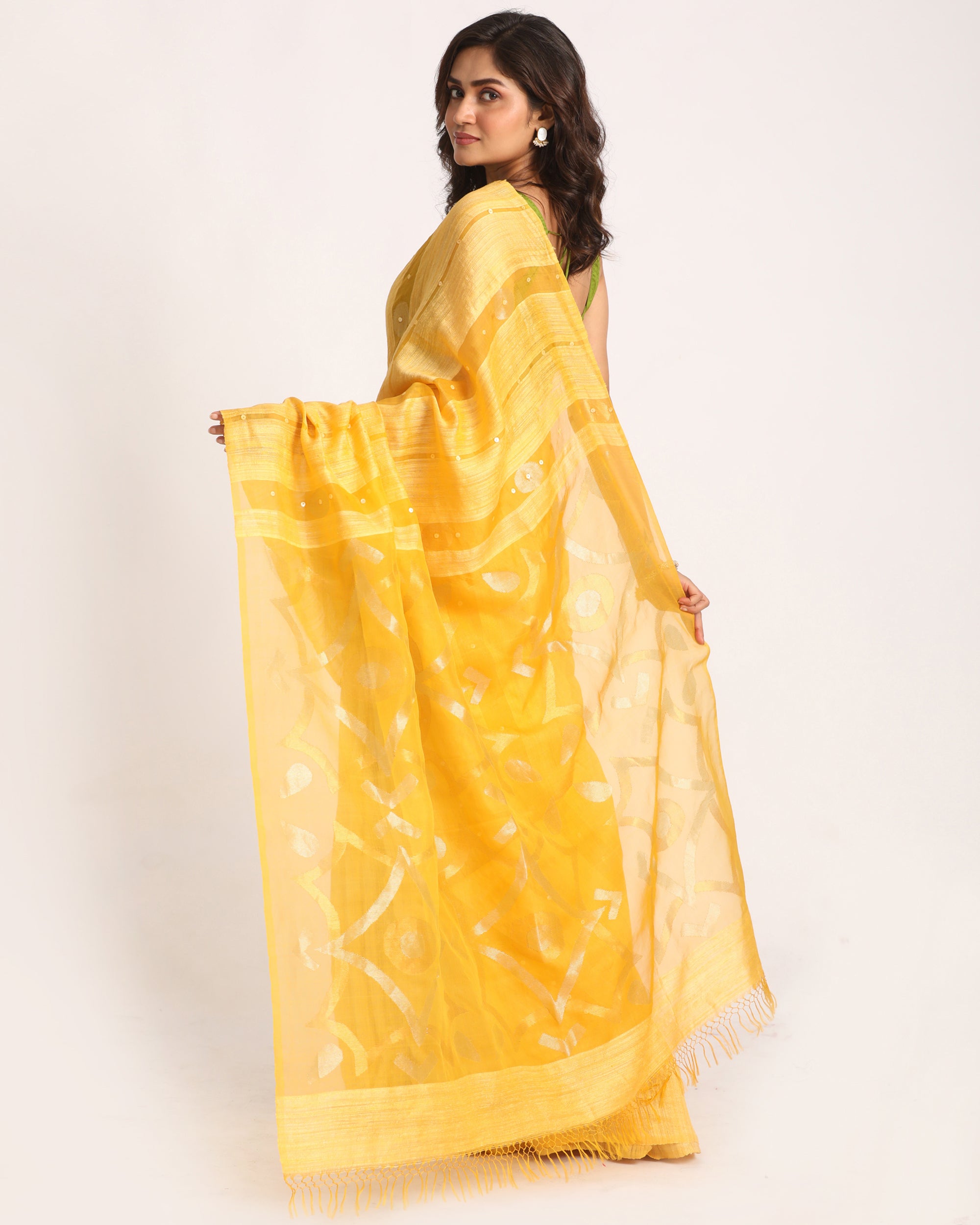 Women's Yellow Matka Silk Handloom Traditional Sequin Jamdani Saree - Angoshobha