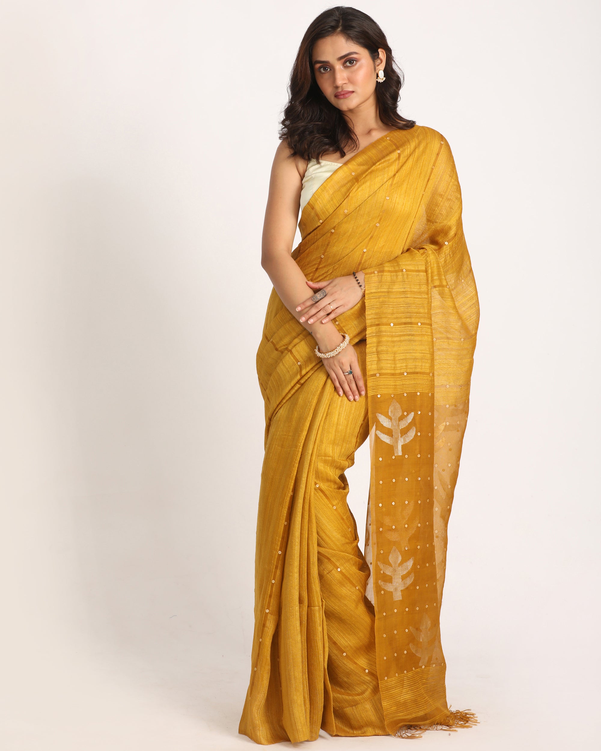 Women's Yellow Matka Silk Handloom Traditional Chumki Jamdani Saree - Angoshobha