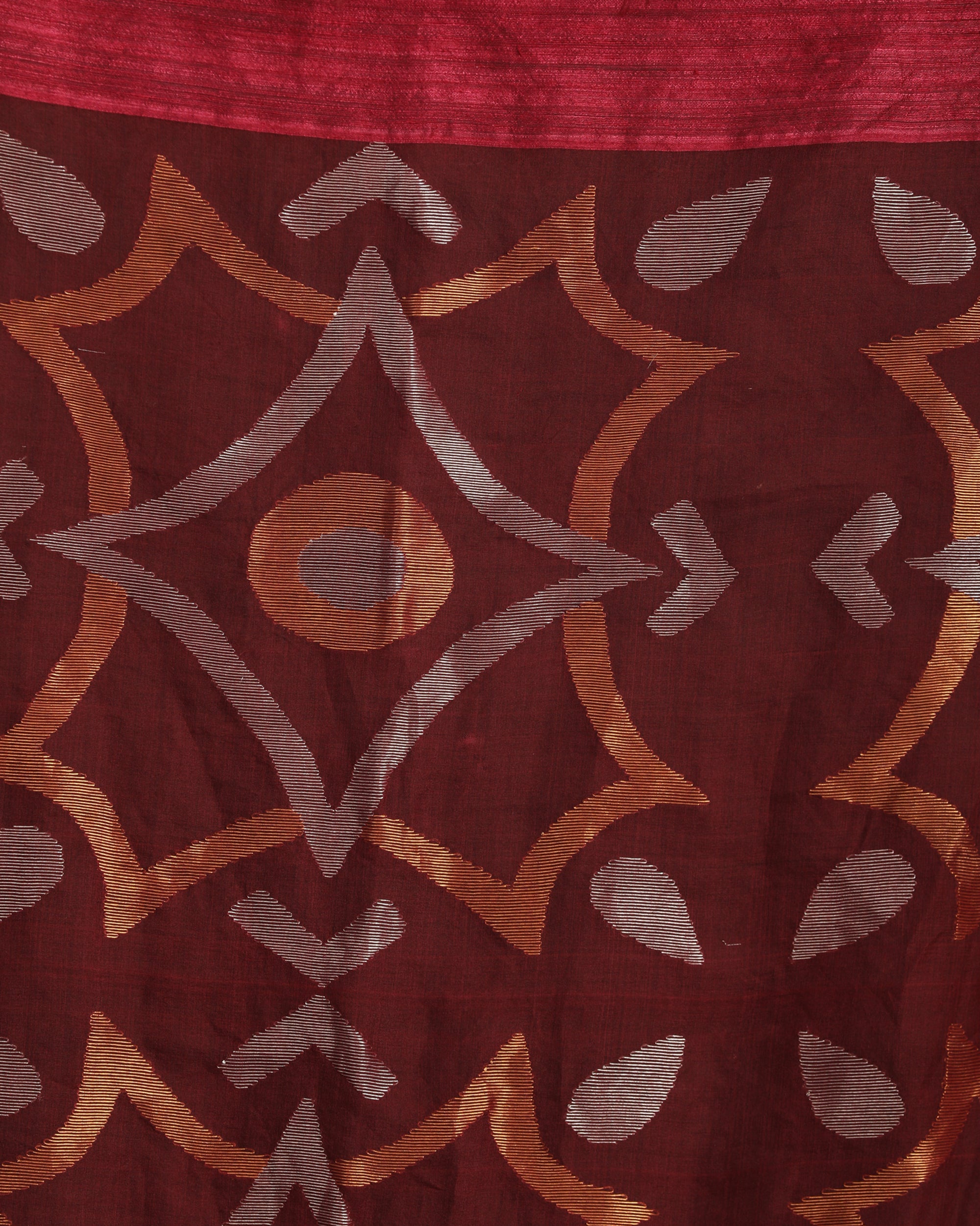 Women's Dark Fuchia Matka Silk Handloom Traditional Sequin Jamdani Saree - Angoshobha