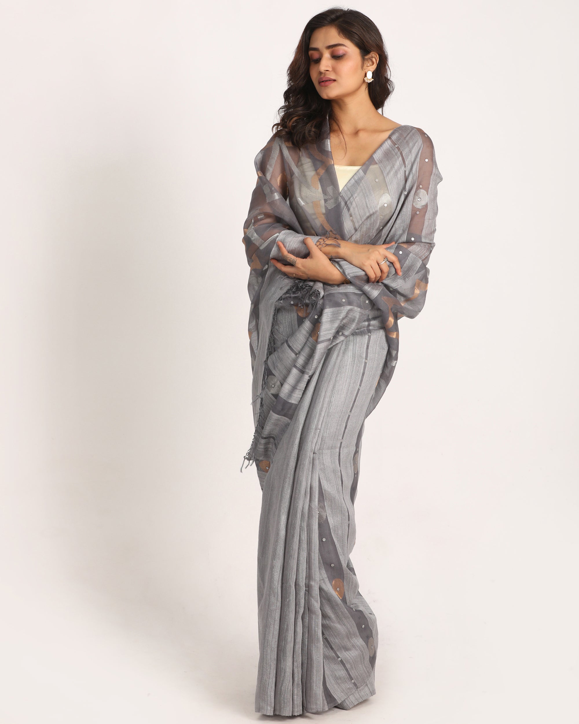 Women's Grey Matka Silk Handloom Traditional Sequin Jamdani Saree - Angoshobha